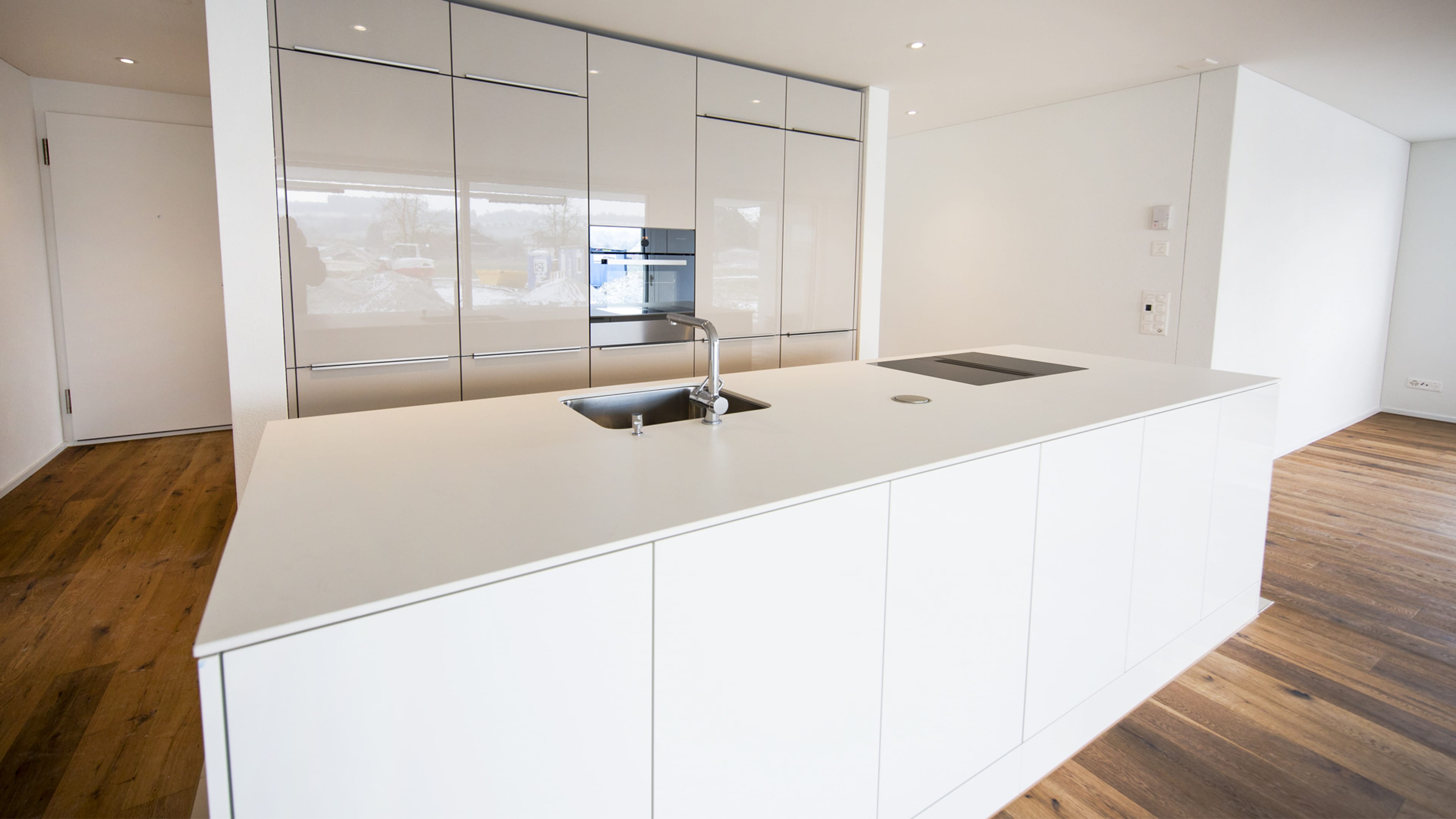 Helle 4.5-Zimmer-Wohnung mit Balkon in Neudorf kaufen - 1