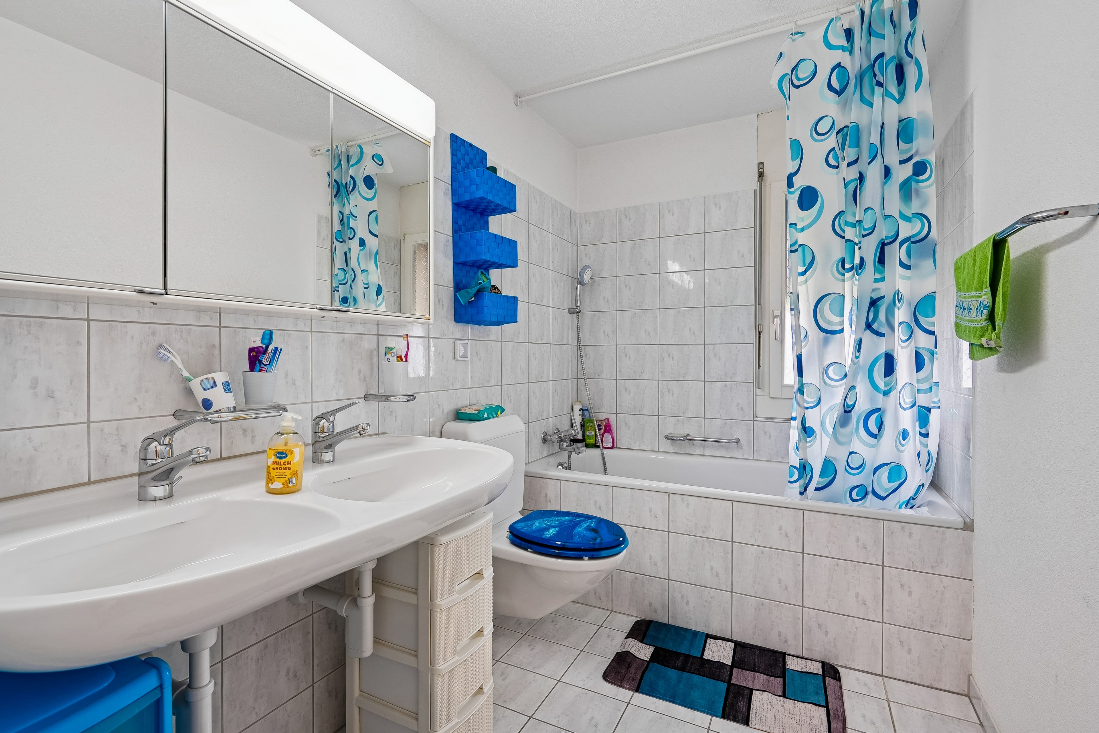 Familienfreundliche 5.5-Zimmer-Wohnung mit viel Raum und Komfort - 10