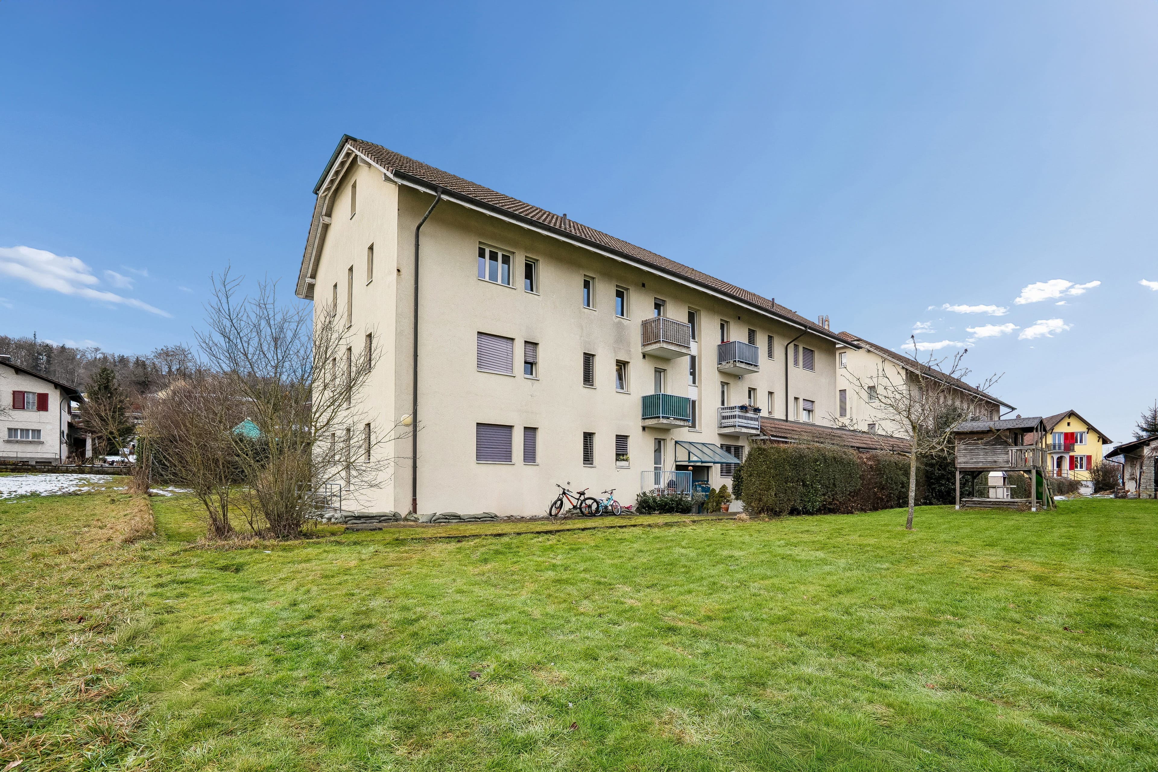 Familienfreundliche 5.5-Zimmer-Wohnung mit viel Raum und Komfort - 15