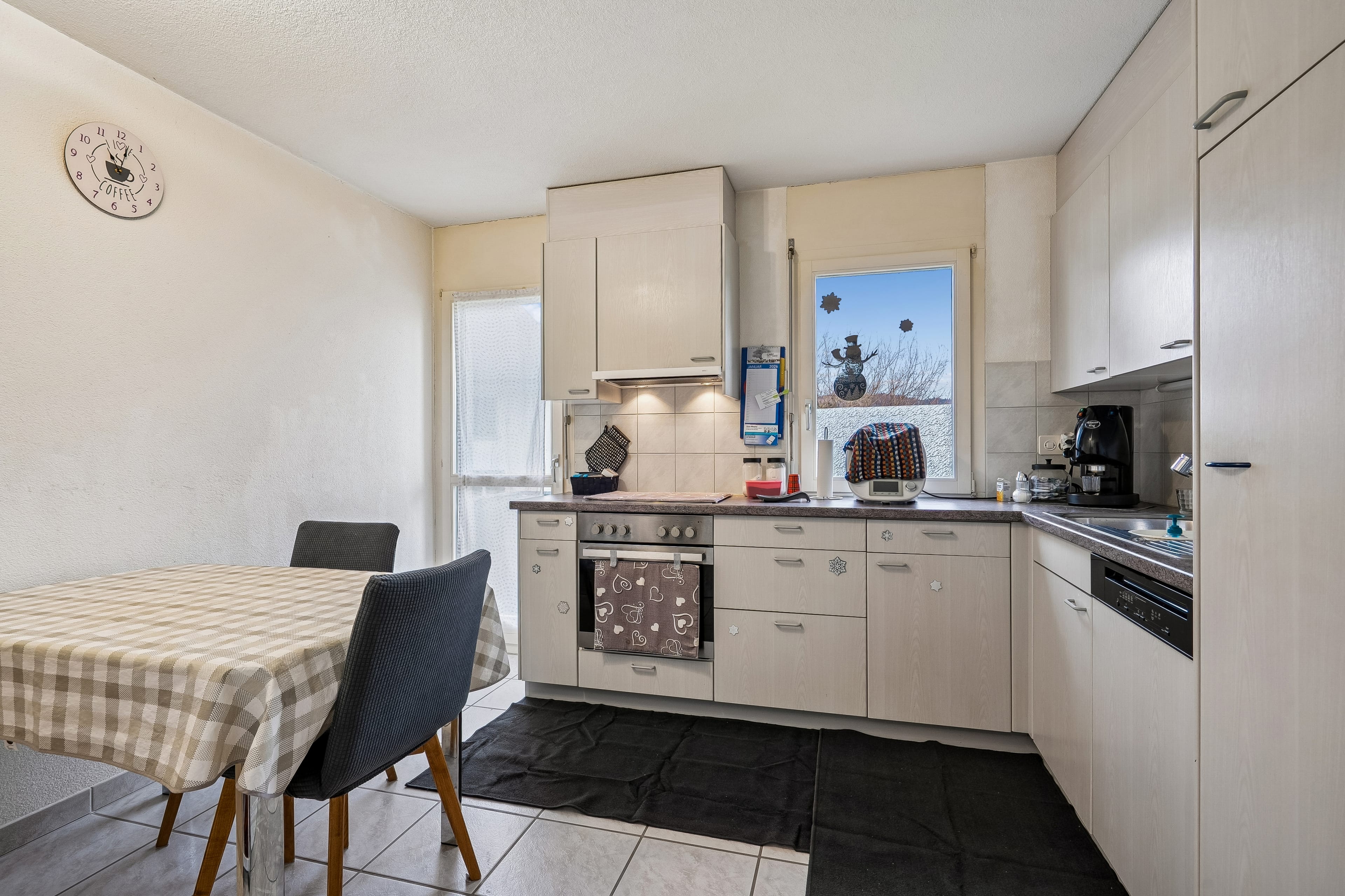 Familienfreundliche 5.5-Zimmer-Wohnung mit viel Raum und Komfort - Bild 3