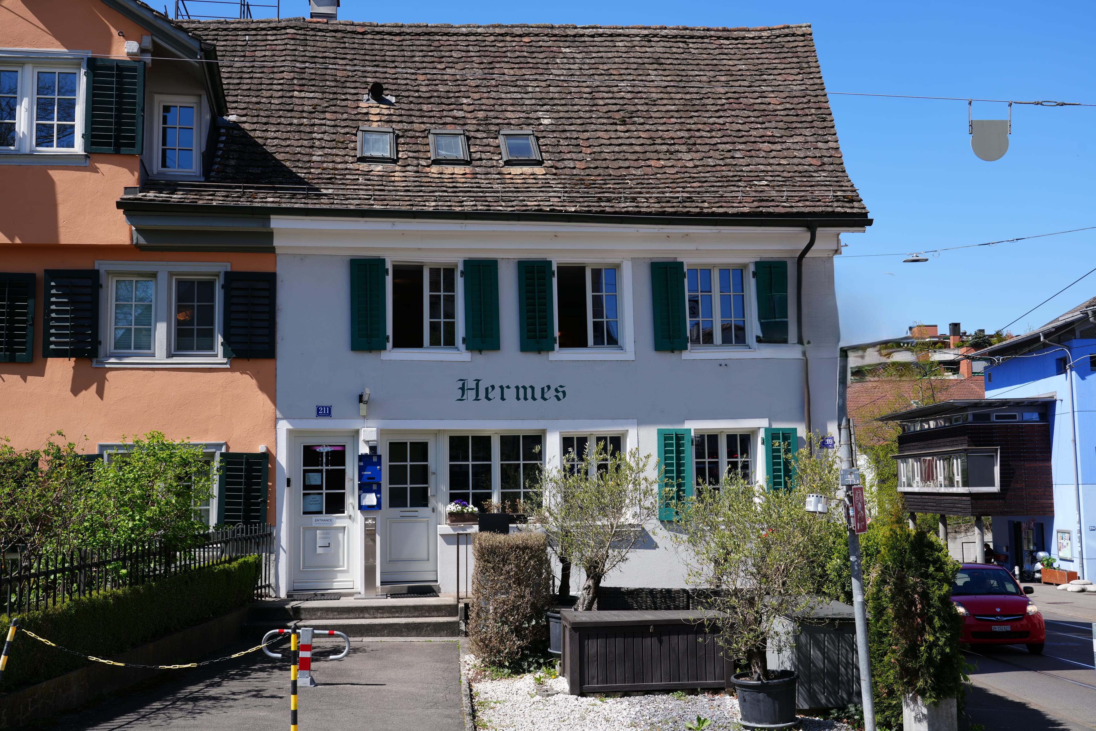 Attraktives 11-Einheiten MFH in Zürich-Höngg kaufen - Bild 2