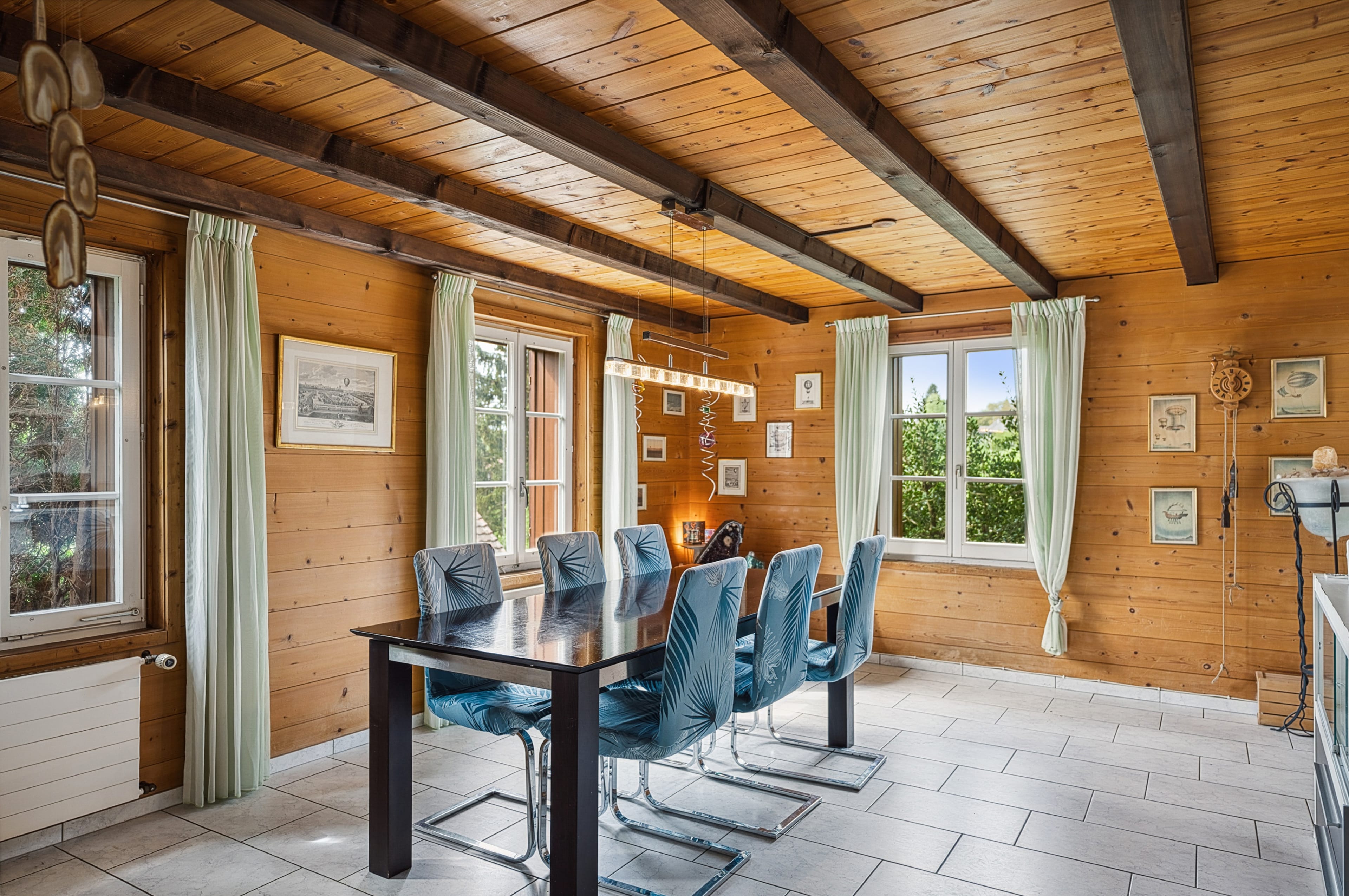 6.5 Zimmerwohnhaus mit Gartenparadies. Geeignet auch als Tierpension. - 9