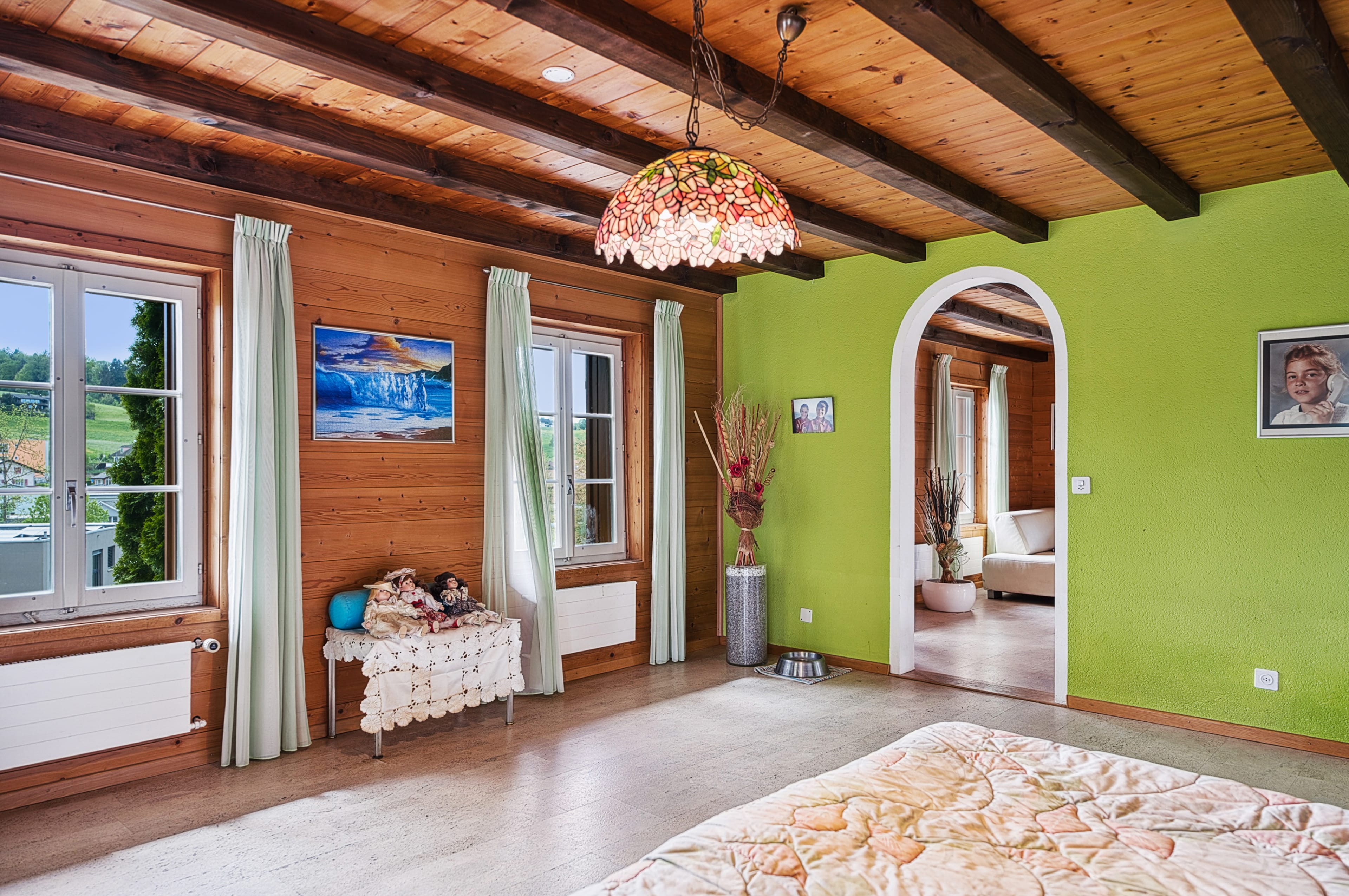 6.5 Zimmerwohnhaus mit Gartenparadies. Geeignet auch als Tierpension. - 8