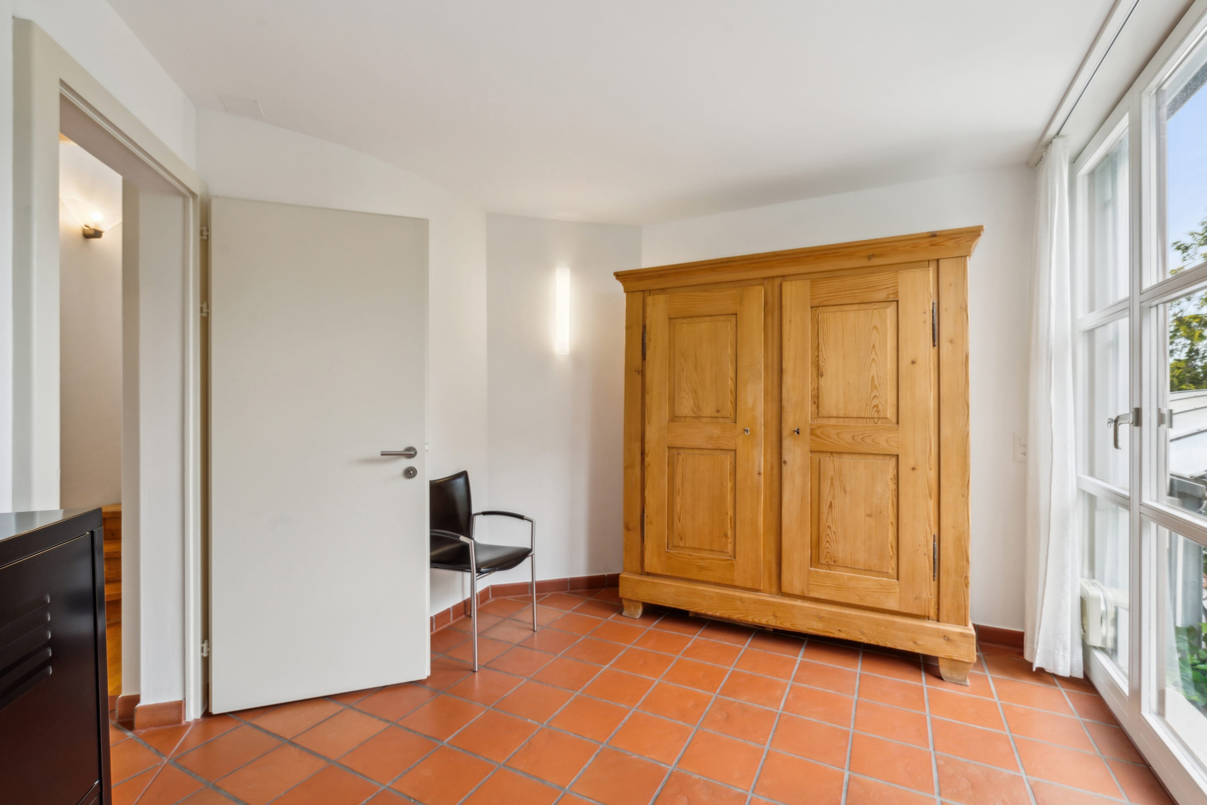 Charmantes Einfamilienhaus in sonniger Hanglage mit grossem Garten - 18