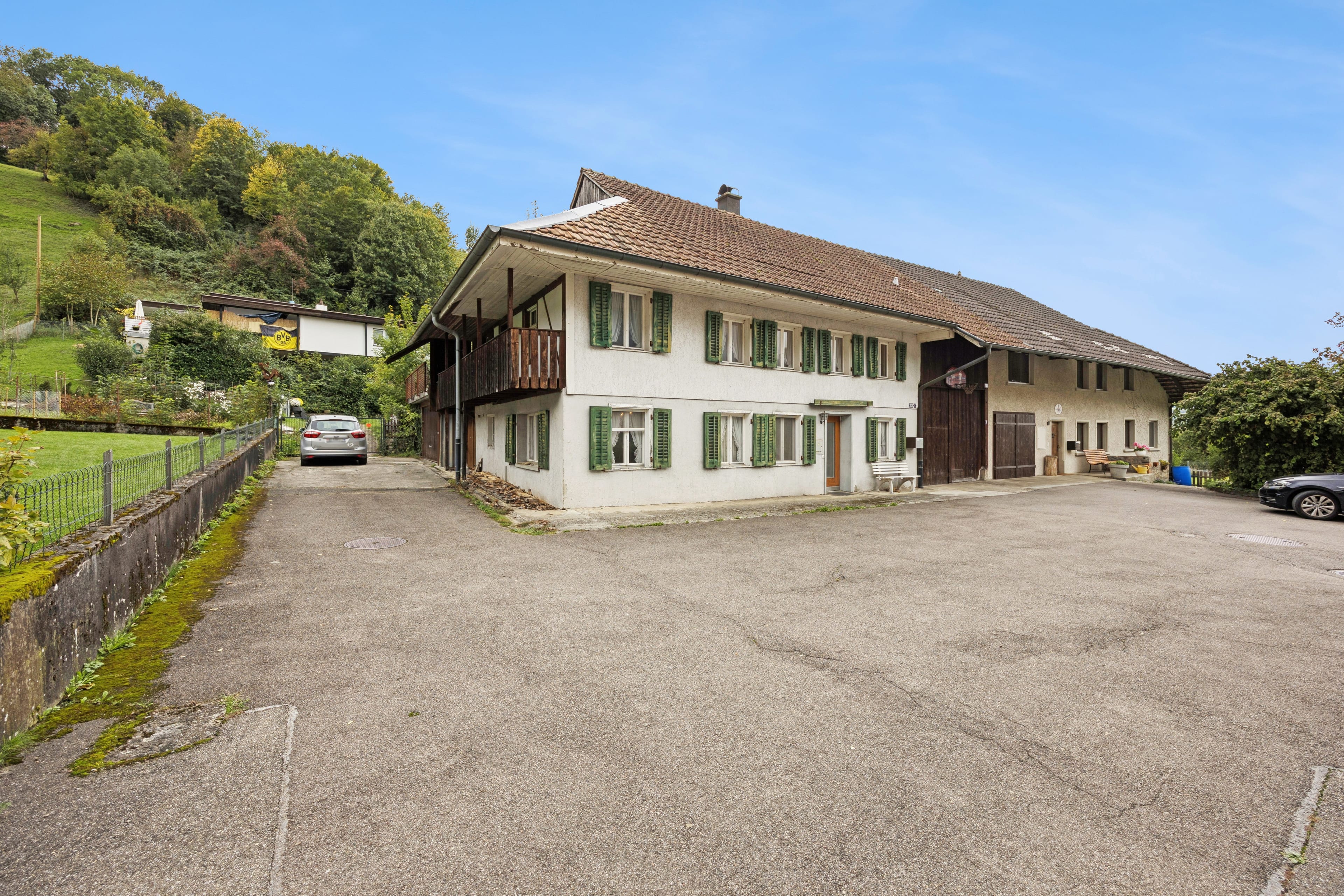 Grosszügiges 7-Zimmer-Haus in Leibstadt mit grosser Dachterrasse und viel Potenzial - 3