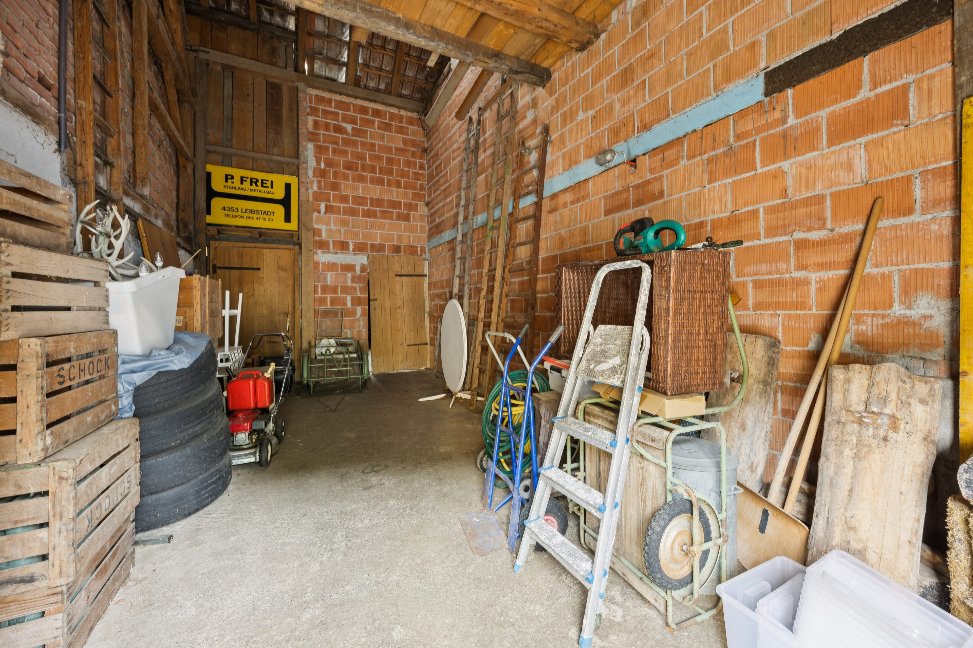Grosszügiges 7-Zimmer-Haus in Leibstadt mit grosser Dachterrasse und viel Potenzial - 13