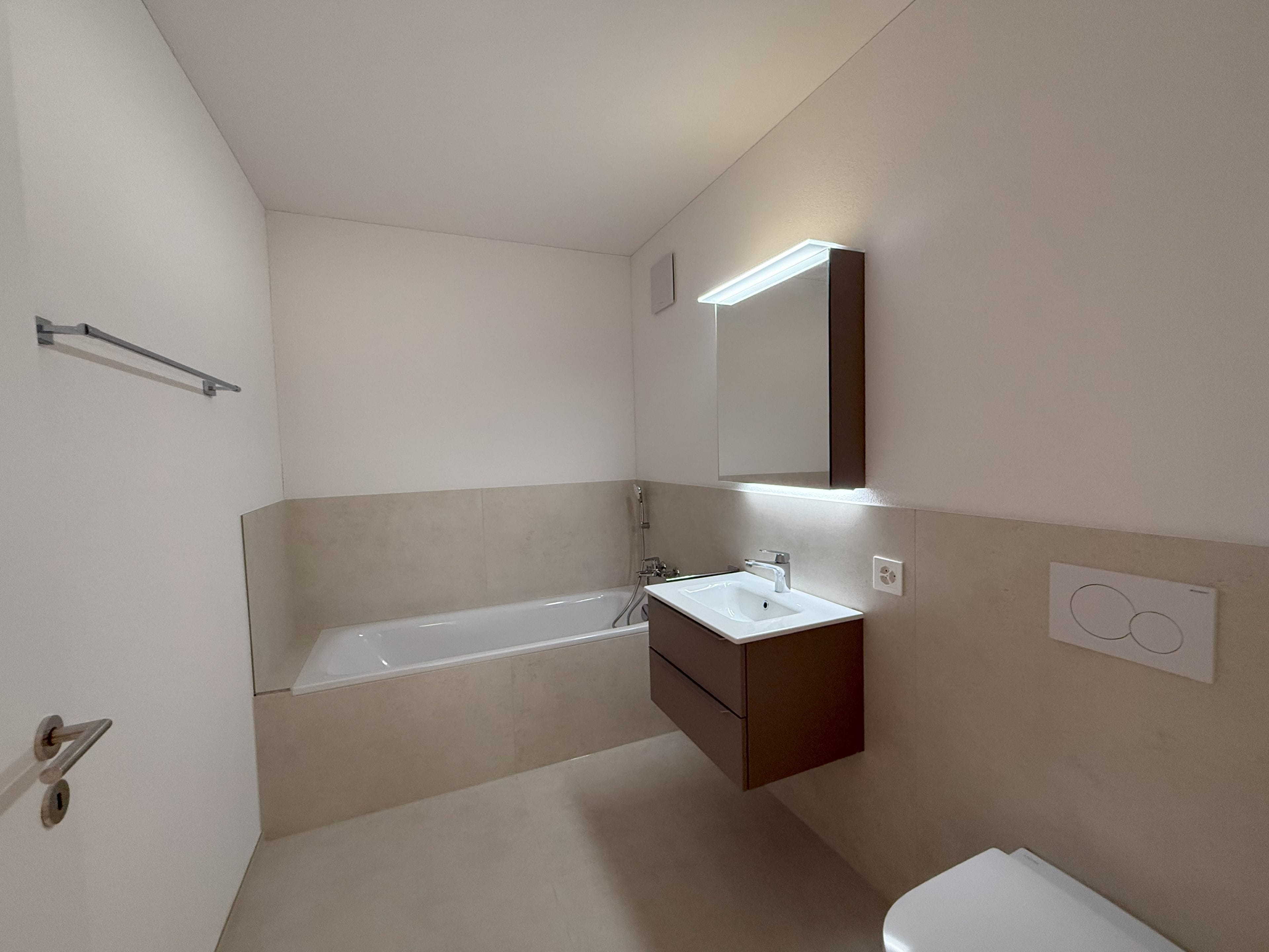 Erstbezug mit modernstem Komfort und stilvollem Ambiente - W14 - Bild 6