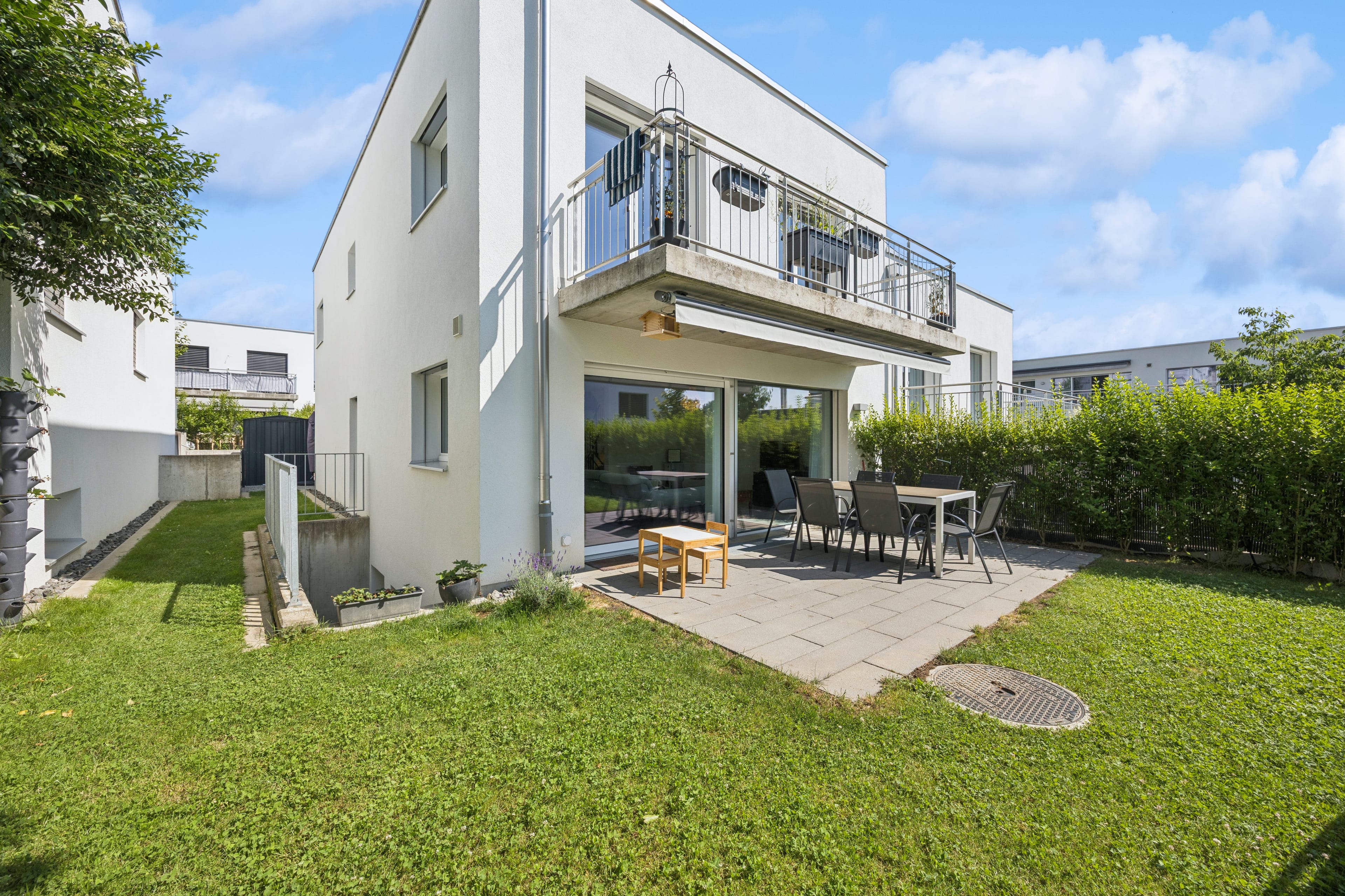 Charmantes Doppeleinfamilienhaus mit 5.5 Zimmern in attraktiver Lage in Seon - Bild 2