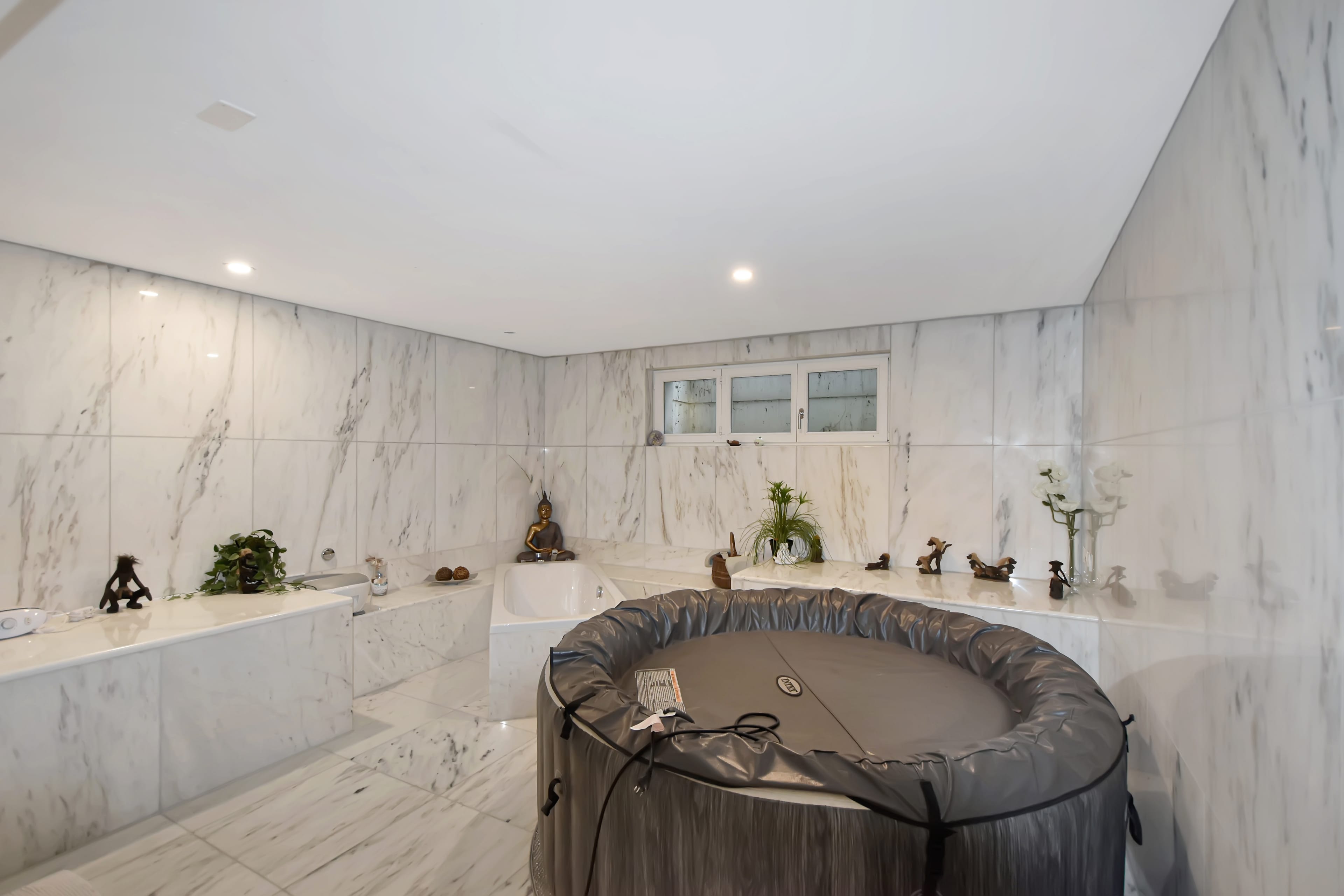 4.5 Zimmer-Gartenwohnung mit eigenem Wellness & grossem Garten - 11