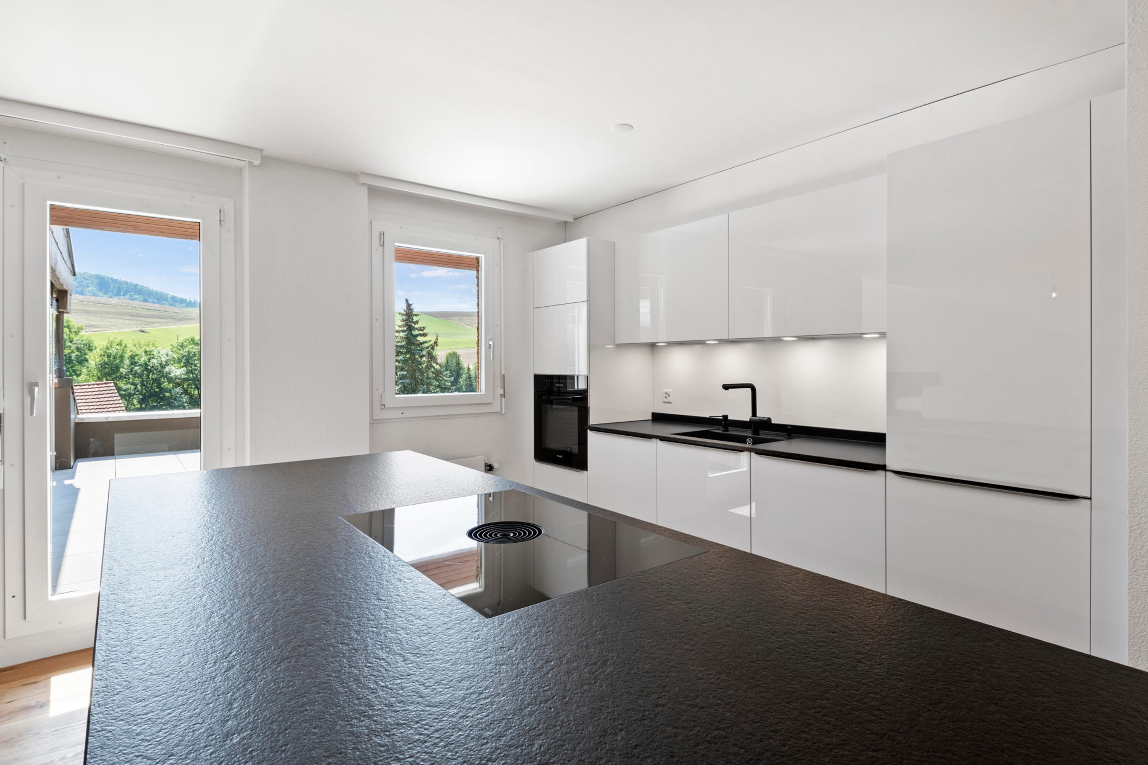 4.5-Zi.-Terrassenwohnung mit Weitblick in Beggingen - Bild 2