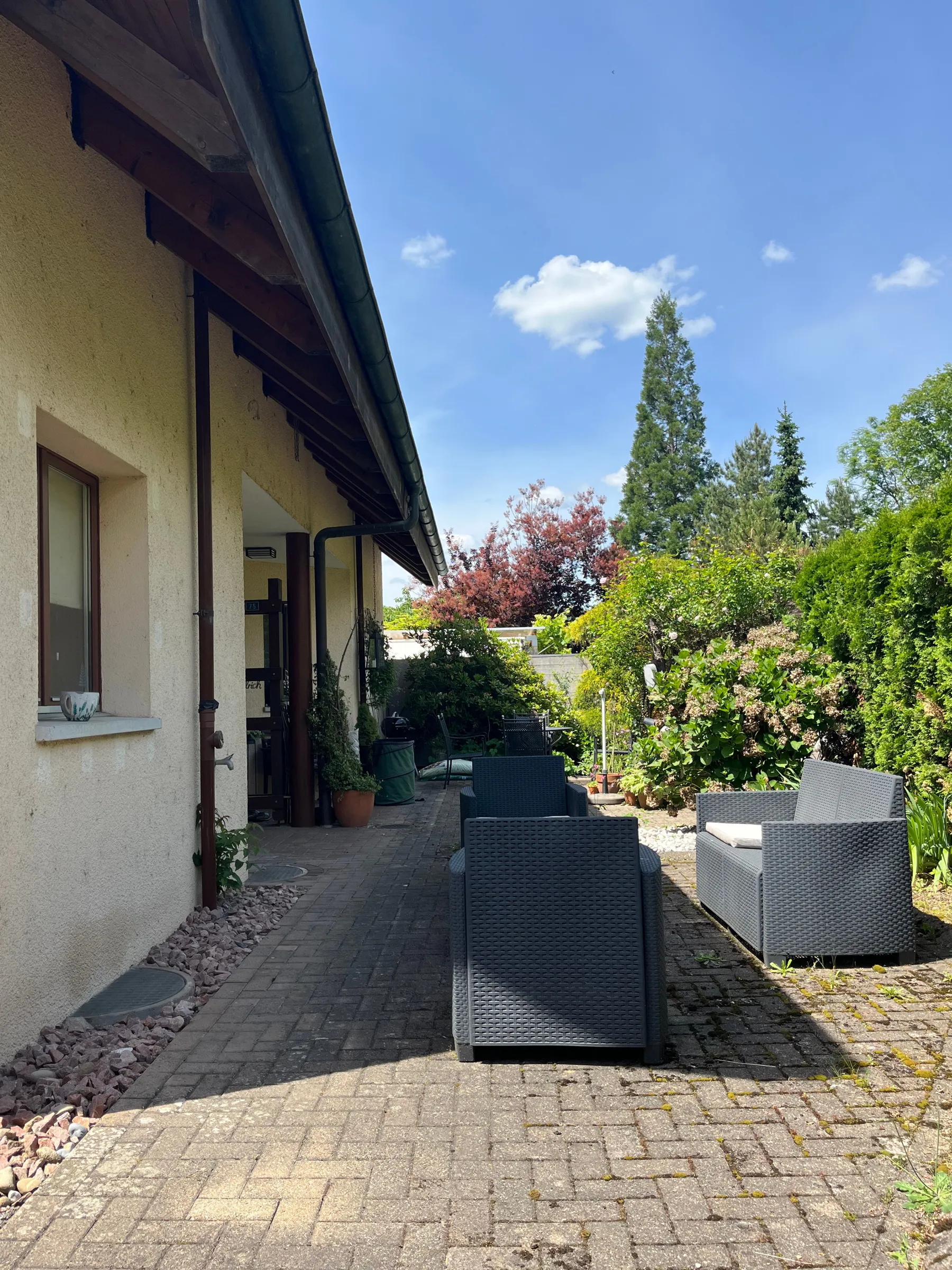 Reiheneckhaus mit Gewerbe - Wohnen und Arbeiten unter einem Dach - 11