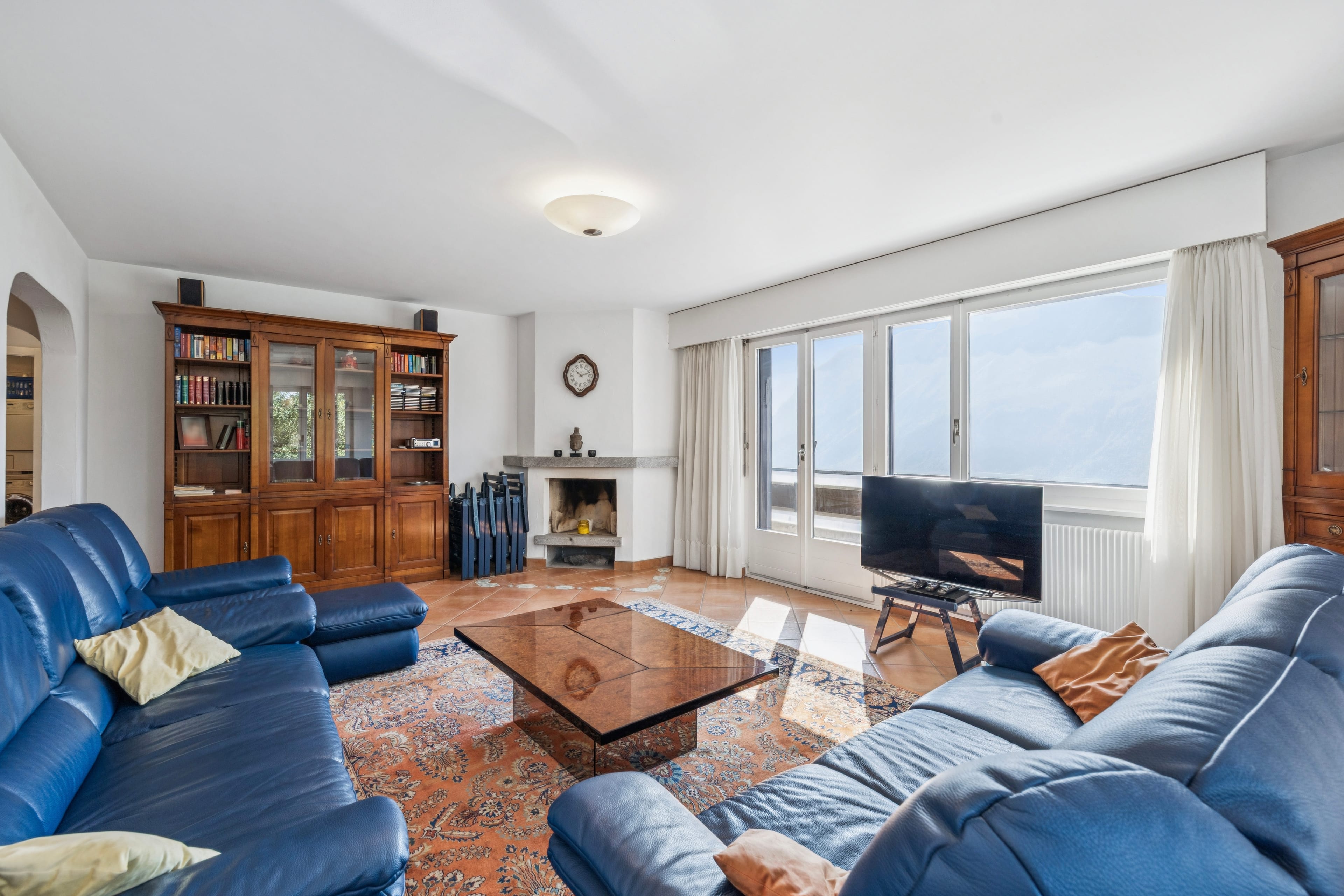 Charme trifft Panorama: 4.5-Zimmer-Wohnung mit Alpenblick - 1