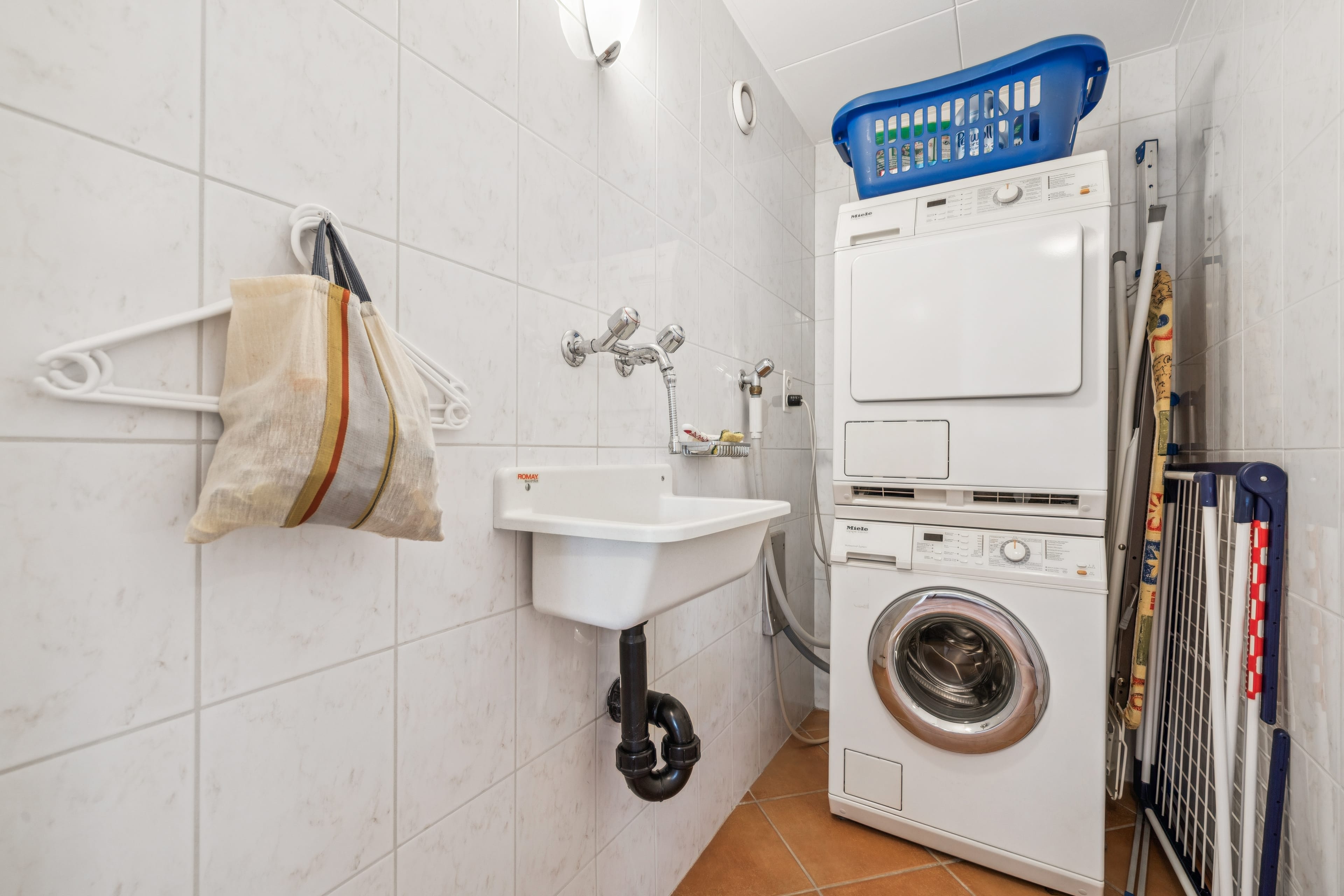 Charme trifft Panorama: 4.5-Zimmer-Wohnung mit Alpenblick - 18