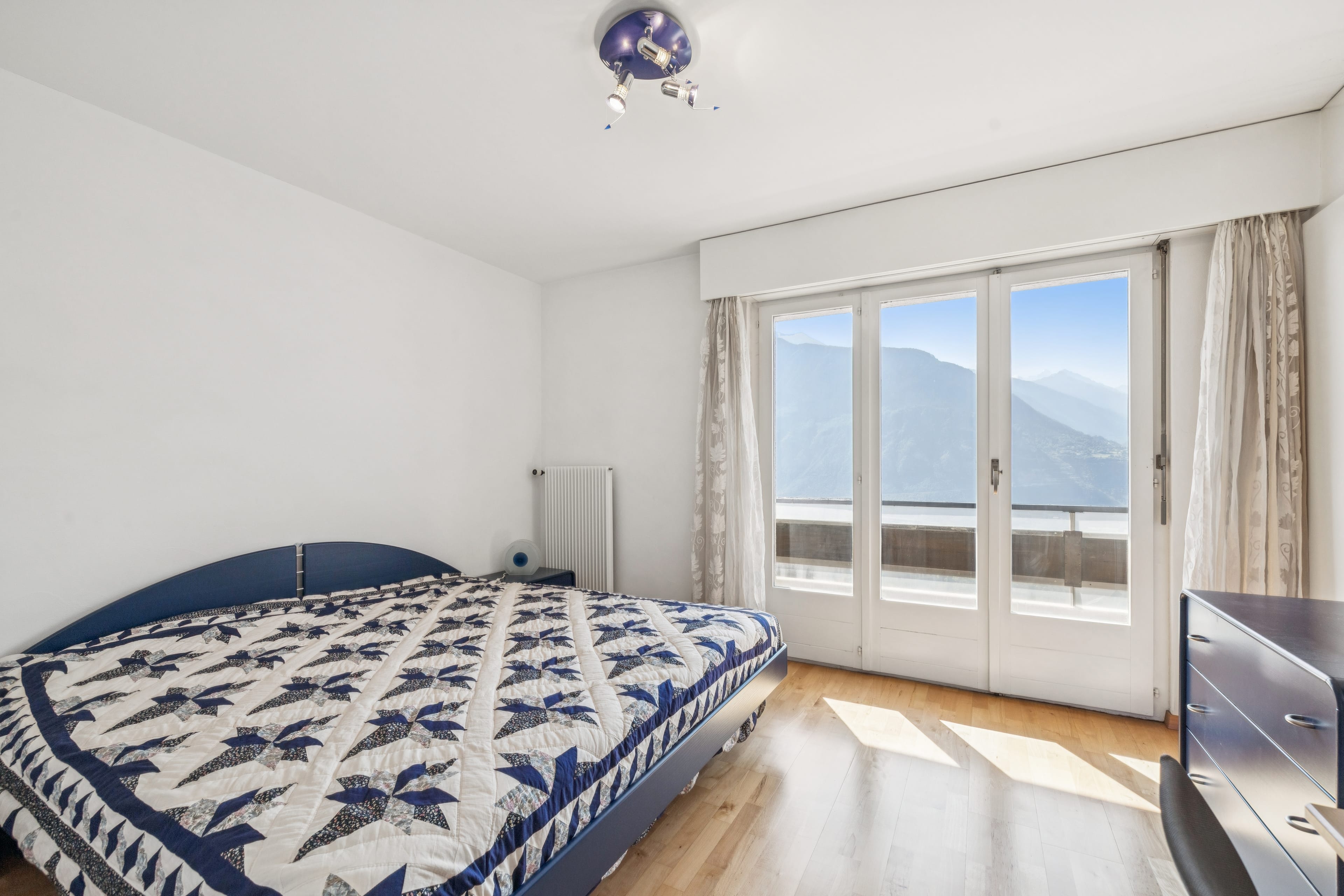 Charme trifft Panorama: 4.5-Zimmer-Wohnung mit Alpenblick - 8