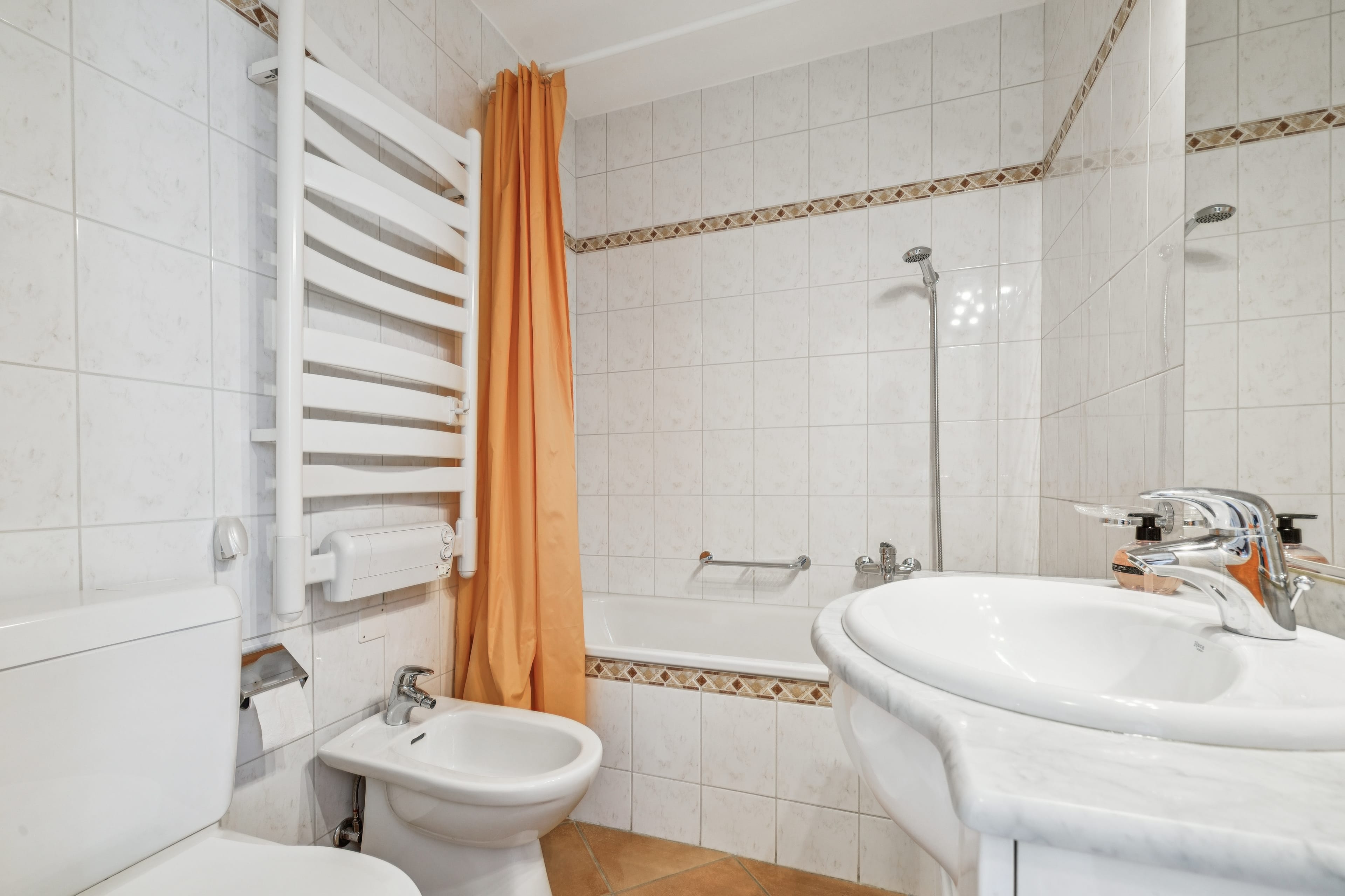 Charme trifft Panorama: 4.5-Zimmer-Wohnung mit Alpenblick - 13