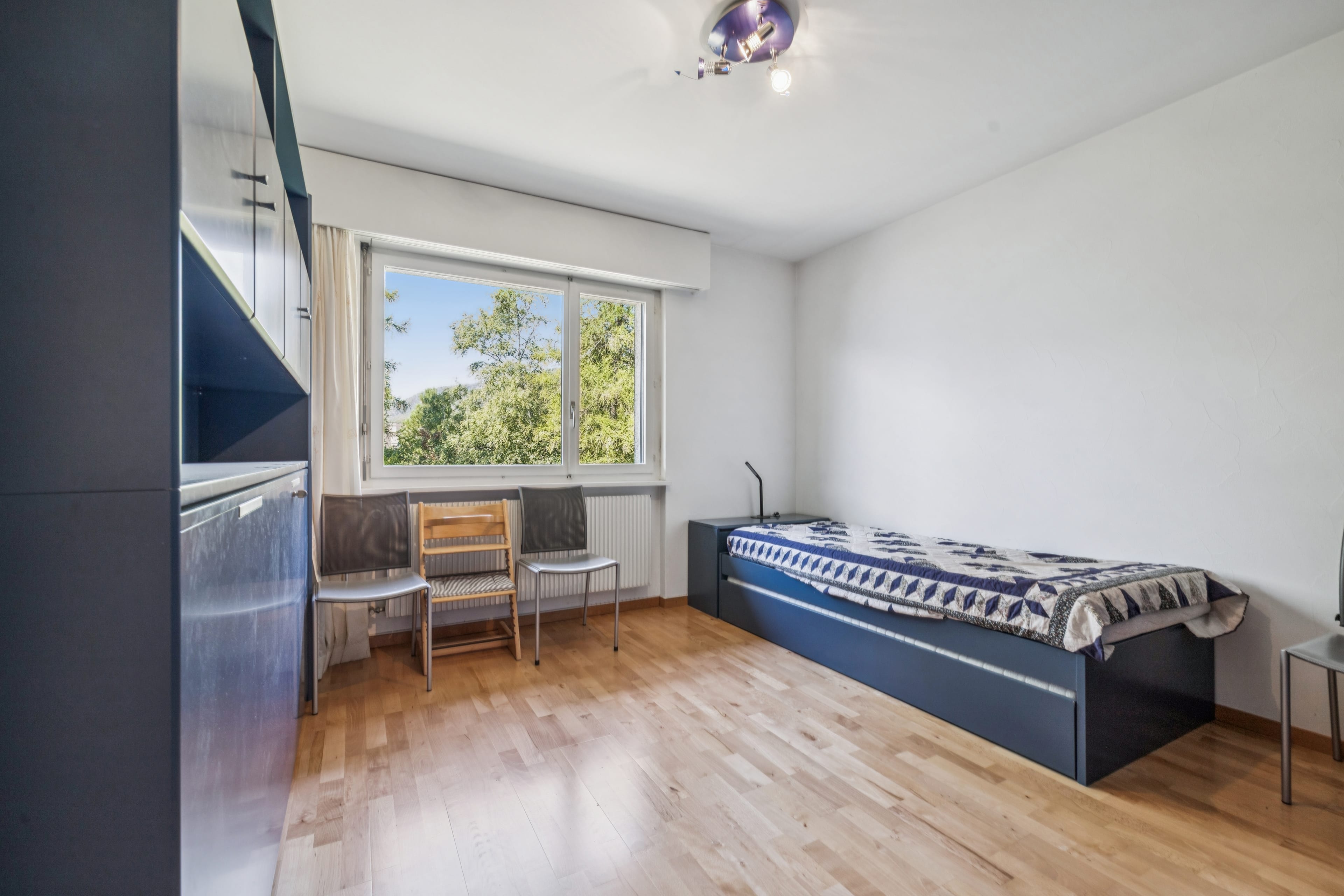 Charme trifft Panorama: 4.5-Zimmer-Wohnung mit Alpenblick - 16