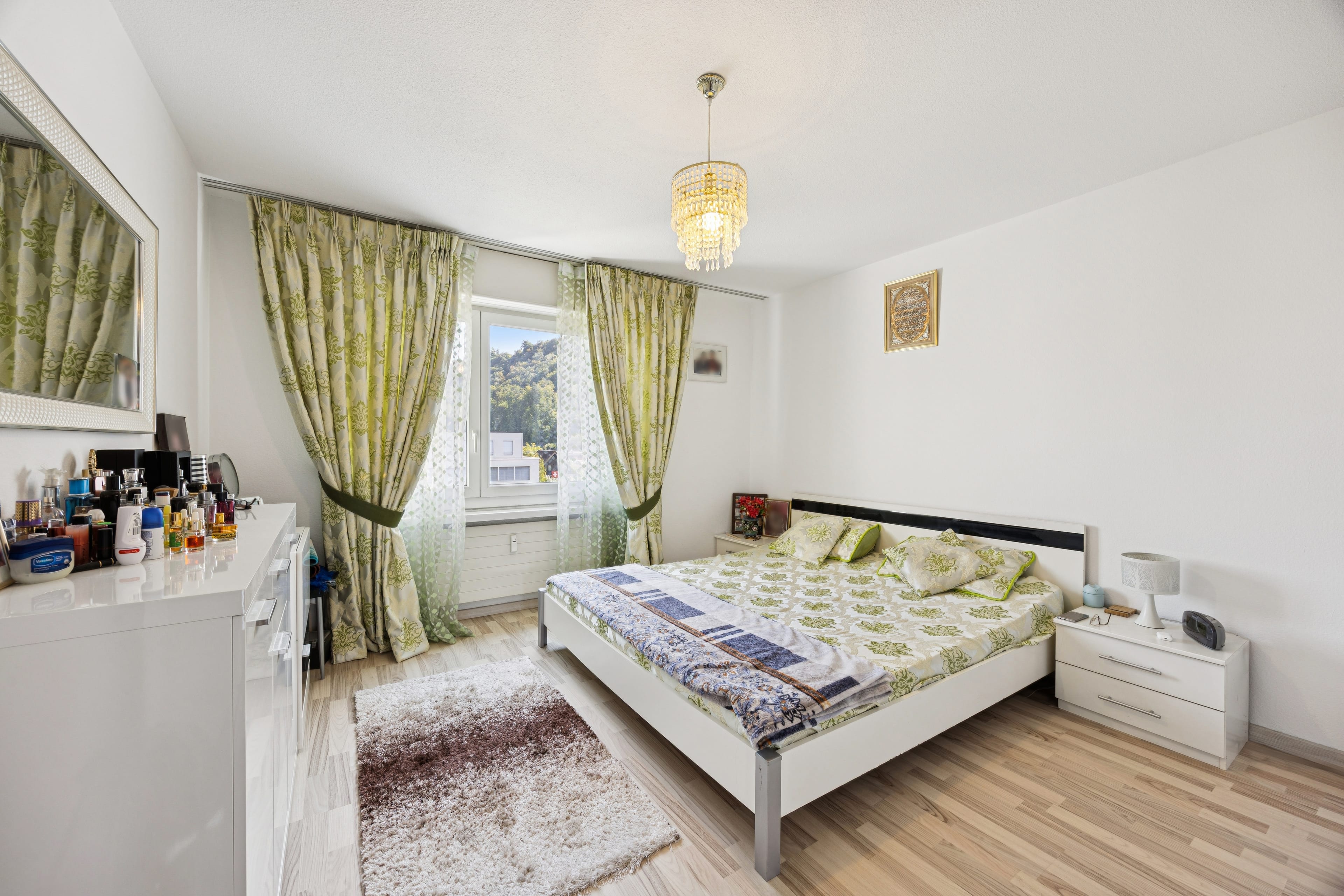 Grosszügige 6.5-Zimmer-Dachwohnung mit flexiblem Grundriss – teilbar in 3.5- und 4.5-Zimmer-Wohnung - Bild 4