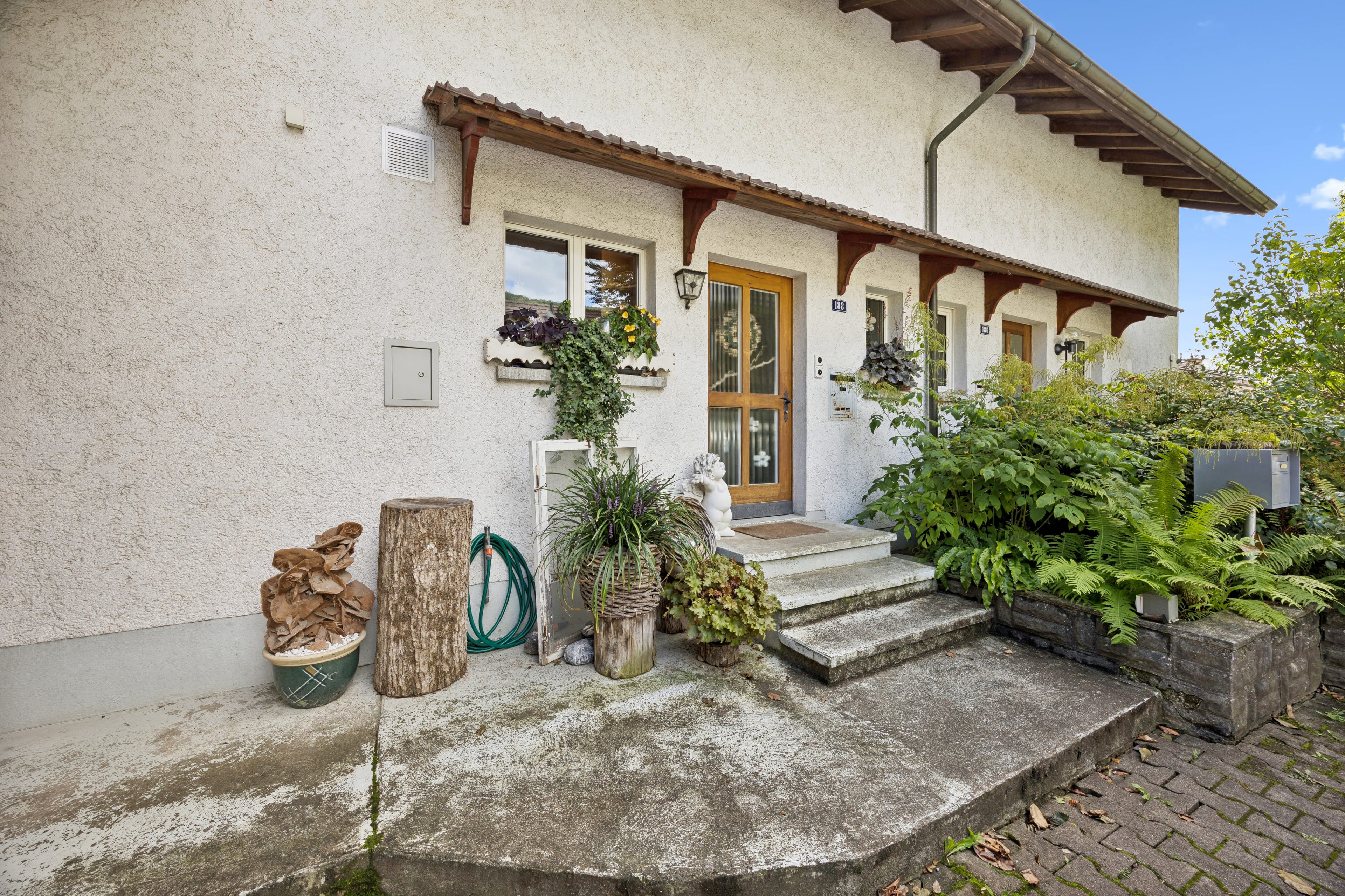 Familienfreundliches Haus mit grossem Gartenparadies - 32
