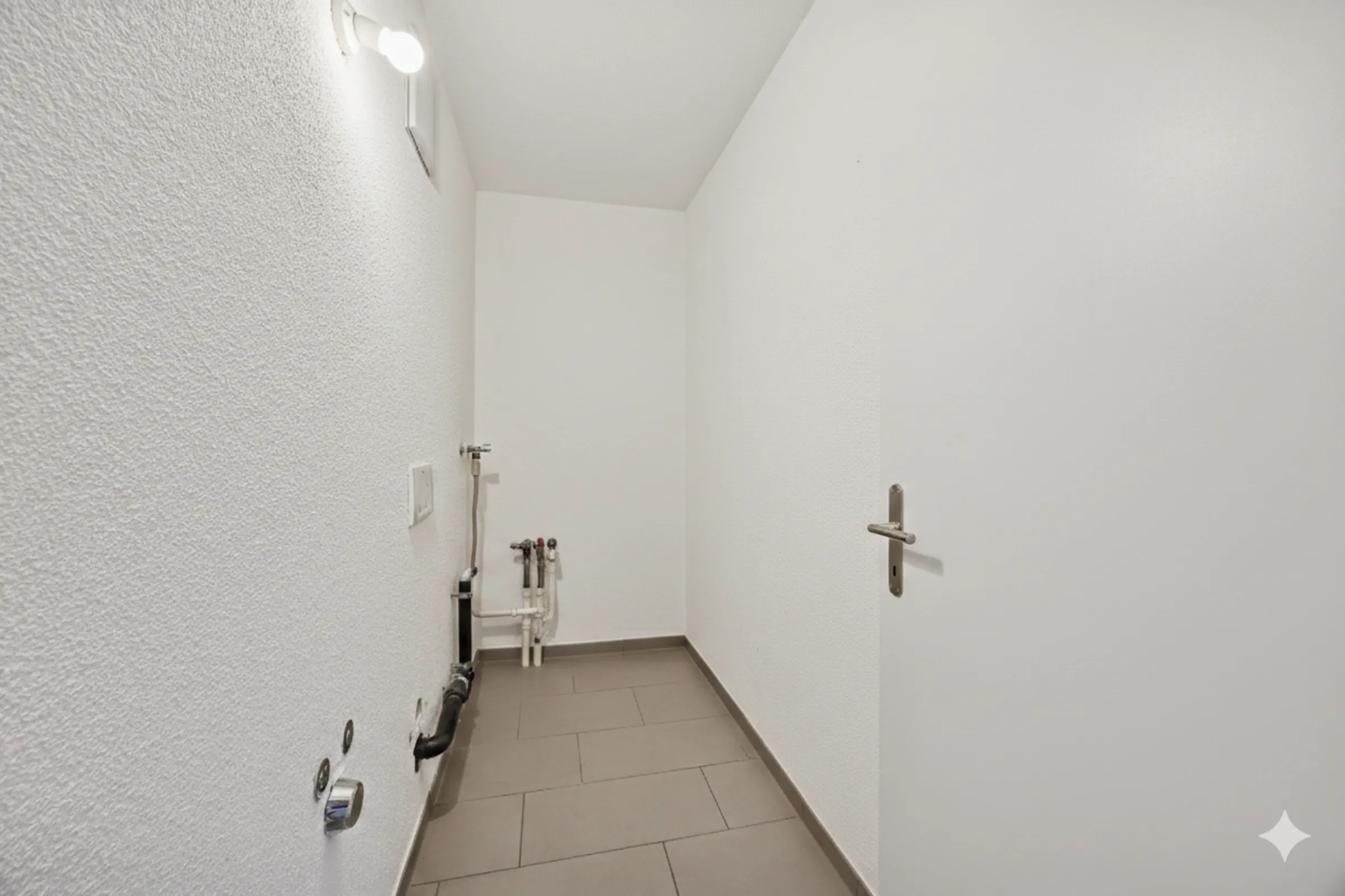 Attraktive 3-Zimmer-Eigentumswohnung mit 28.6 m² Terrasse und Lift - 8