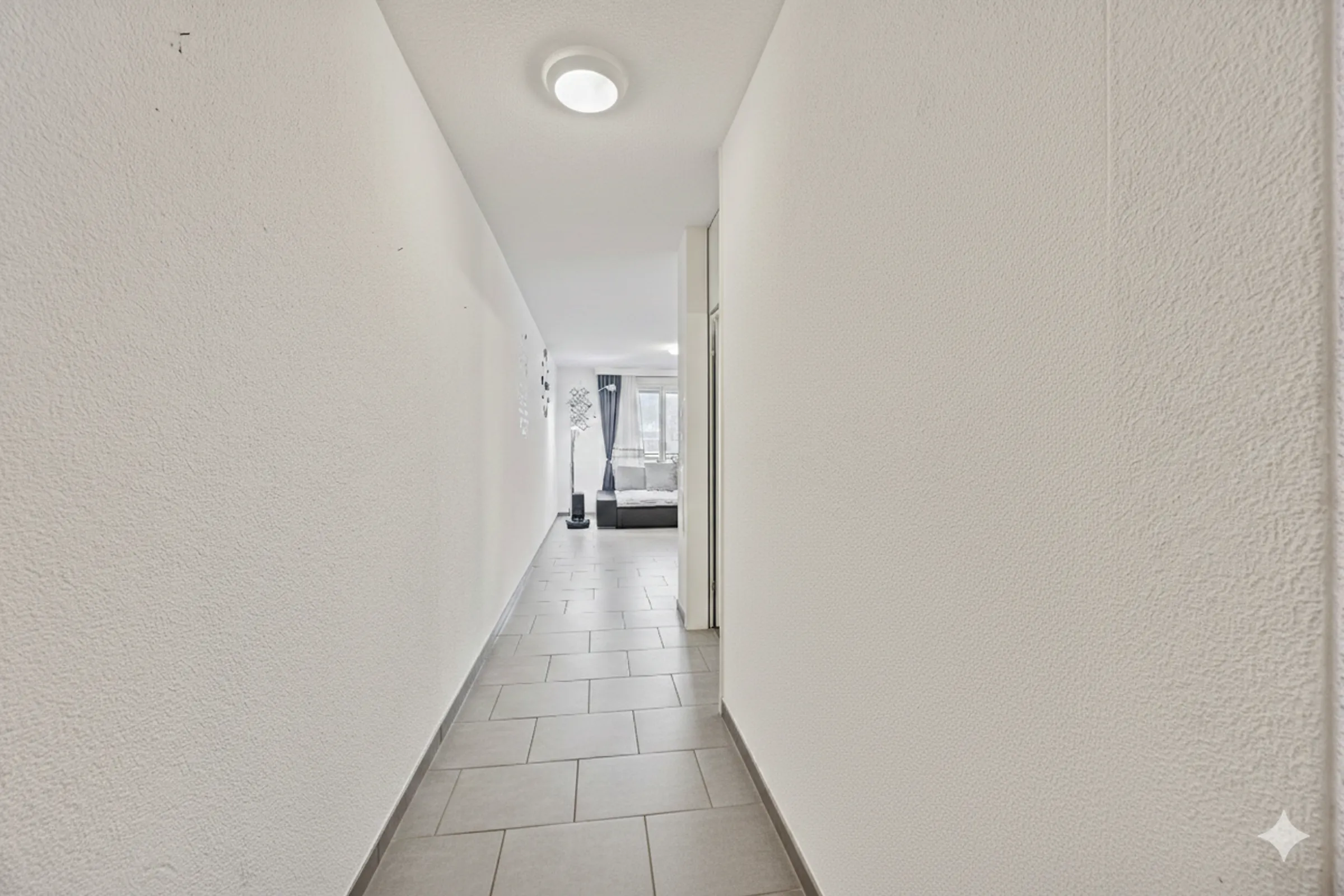 Attraktive 3-Zimmer-Eigentumswohnung mit 28.6 m² Terrasse und Lift - 17