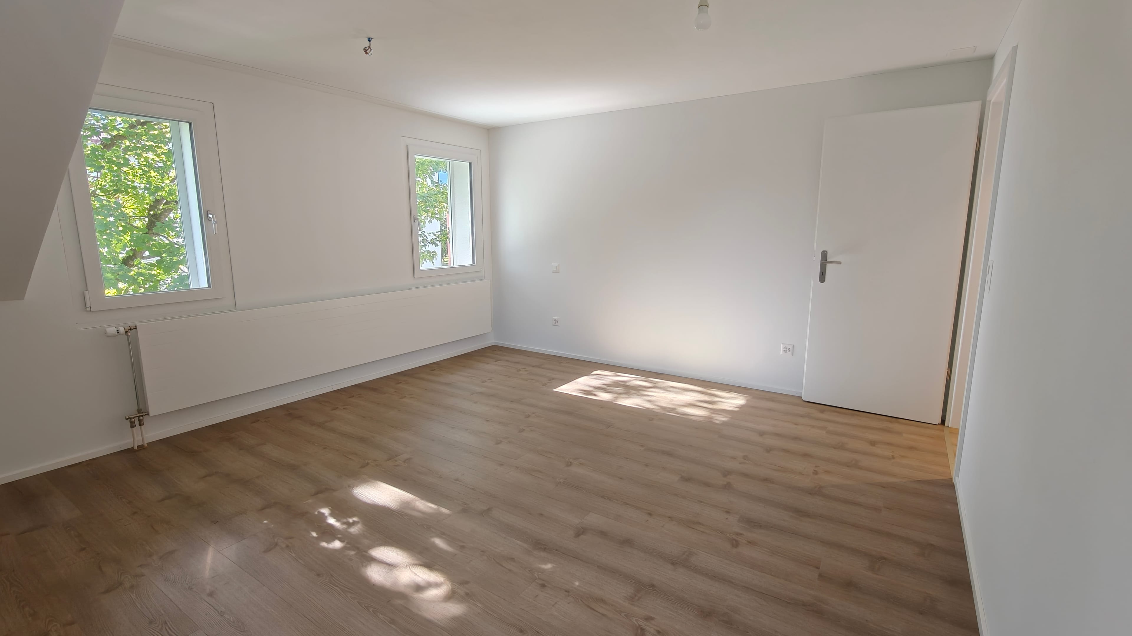 Moderne 3.5-Zimmer-Dachwohnung mit Bergsicht in Haag - Bild 6