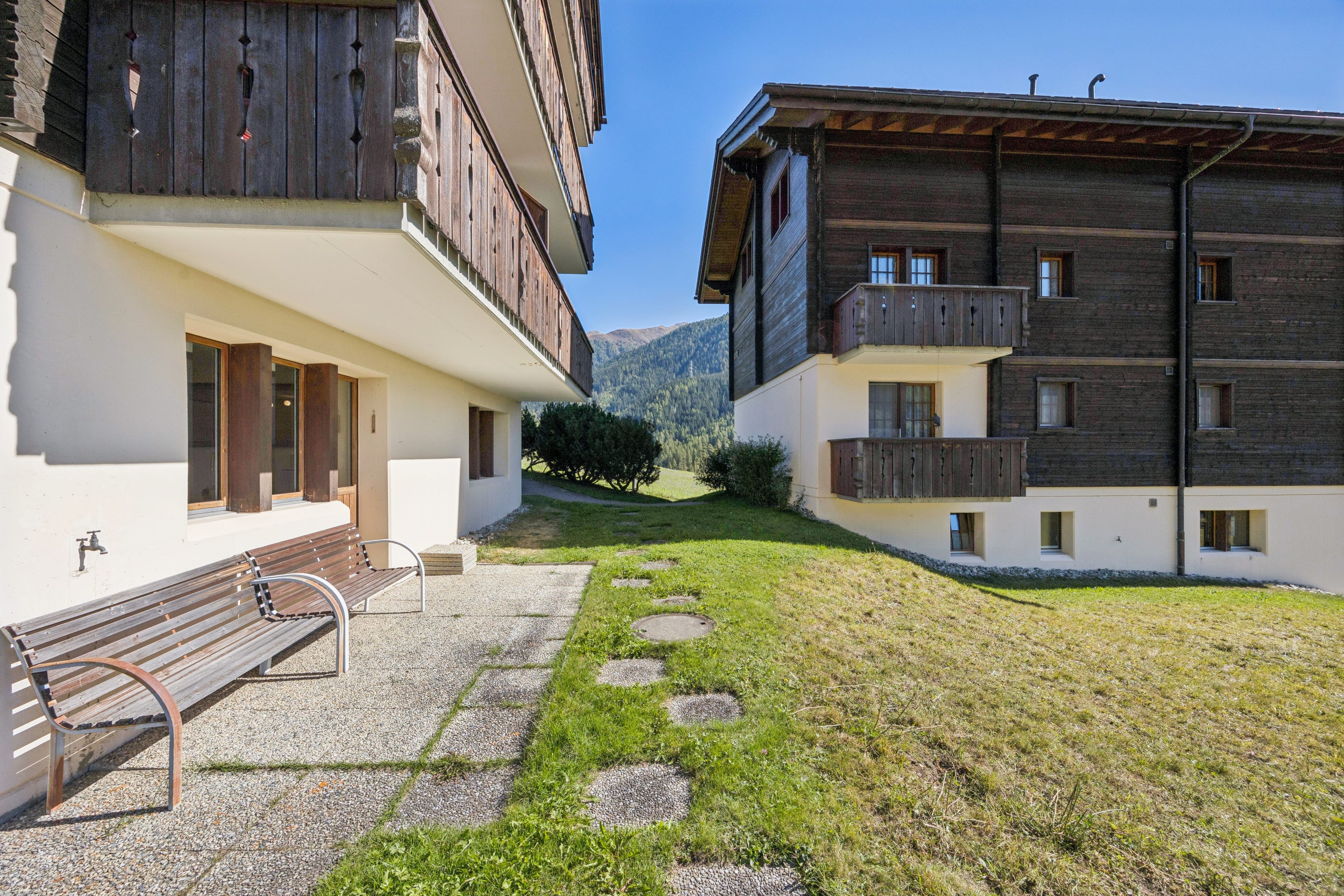 Charmante 2.5-Zimmer-Wohnung im sonnigen Ritzingen/Goms - 2
