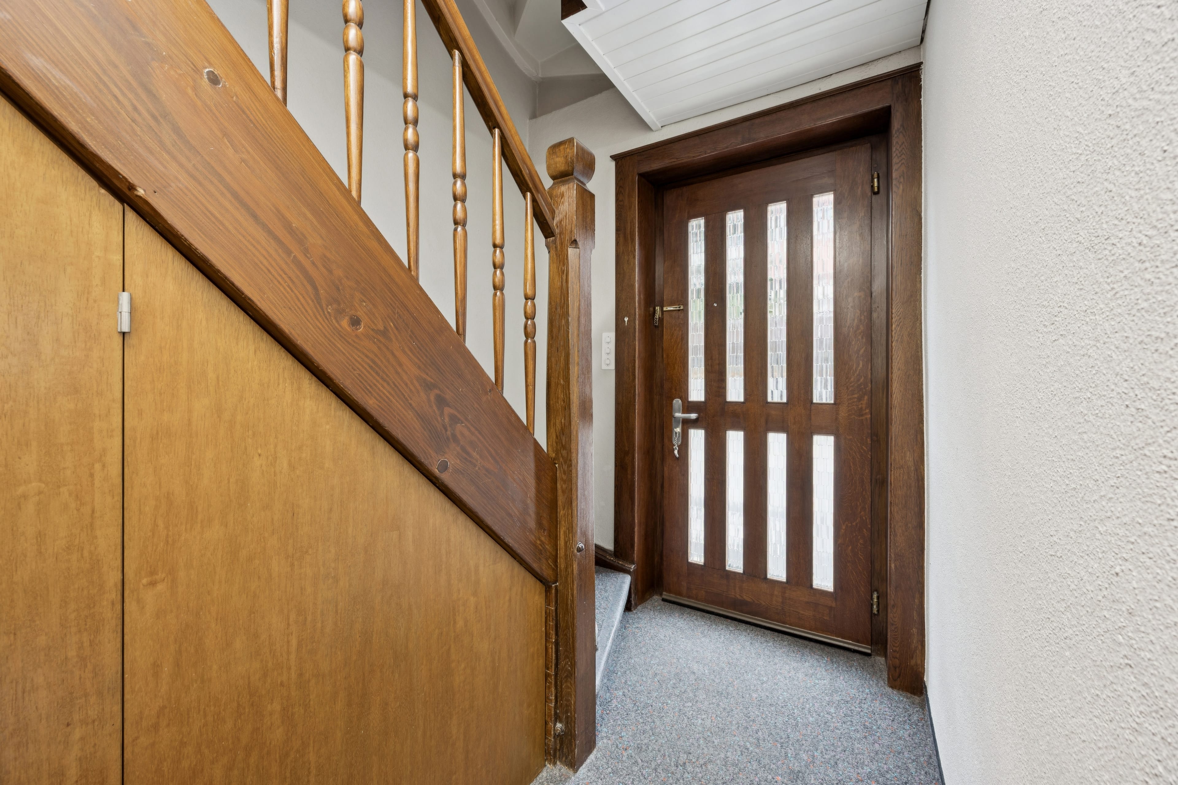 Vielseitiges Wohn- und Geschäftshaus - Oberentfelden, 10 Zimmer - 20
