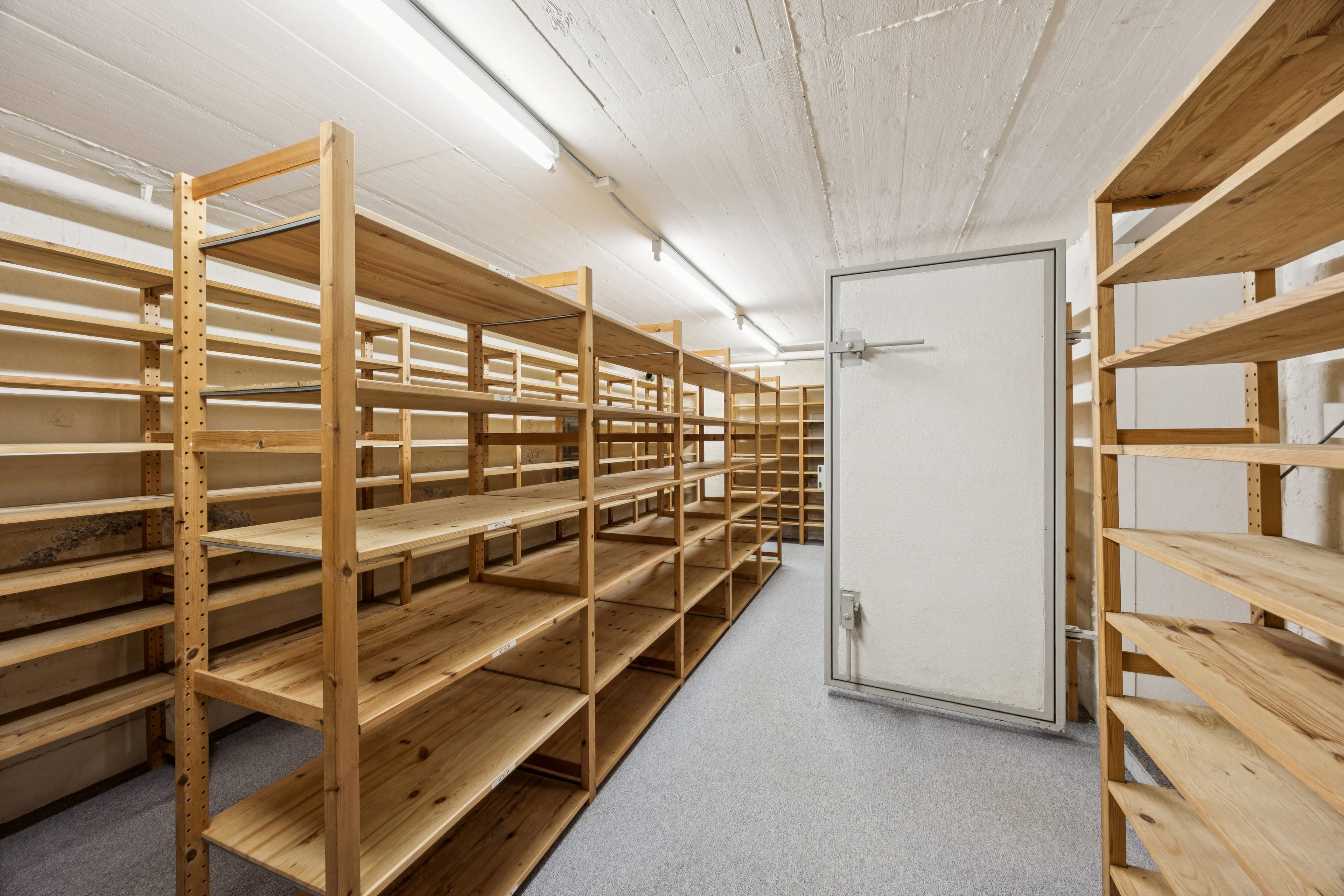 Vielseitiges Wohn- und Geschäftshaus - Oberentfelden, 10 Zimmer - 46