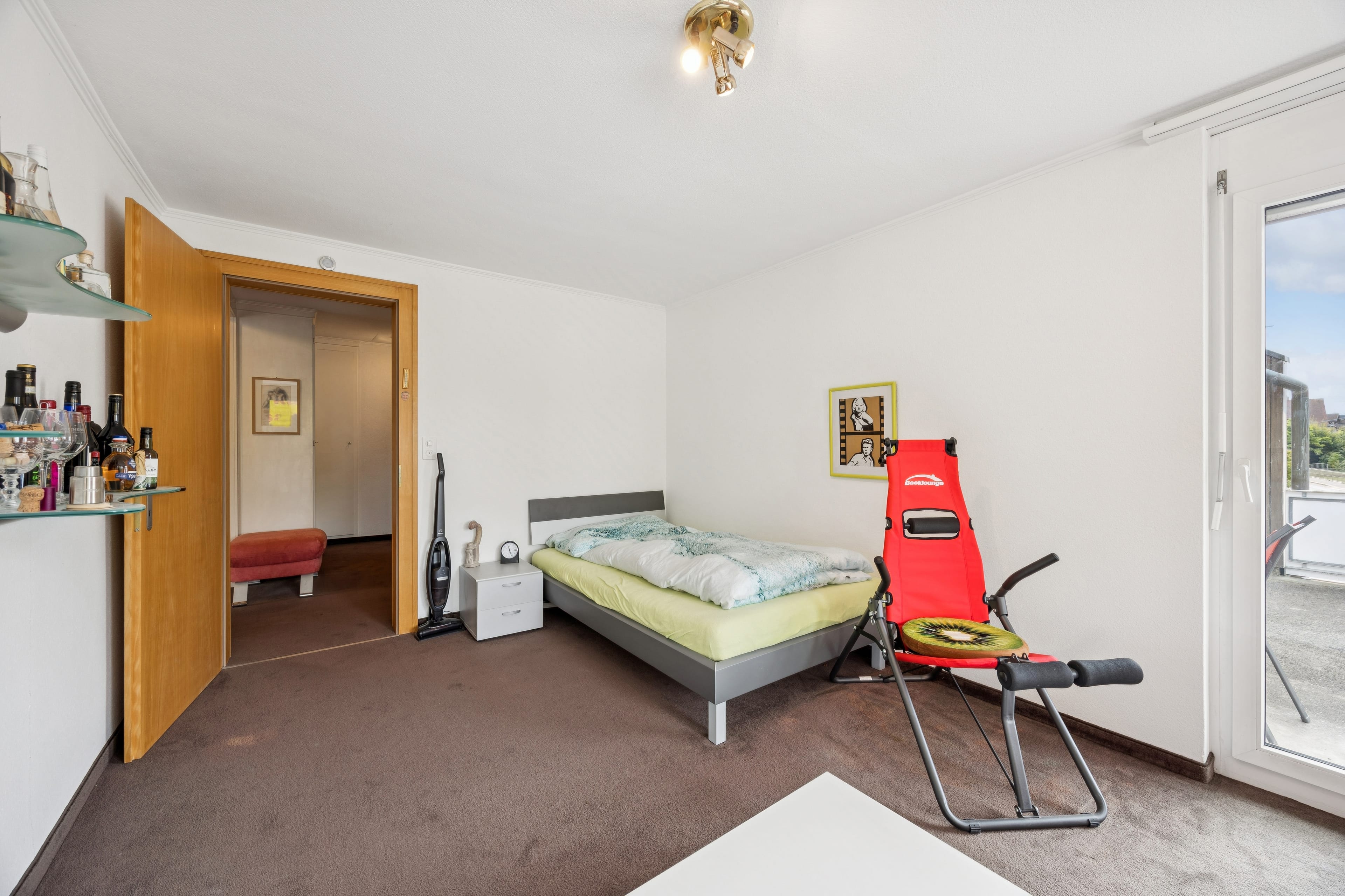 Vielseitiges Wohn- und Geschäftshaus - Oberentfelden, 10 Zimmer - 36