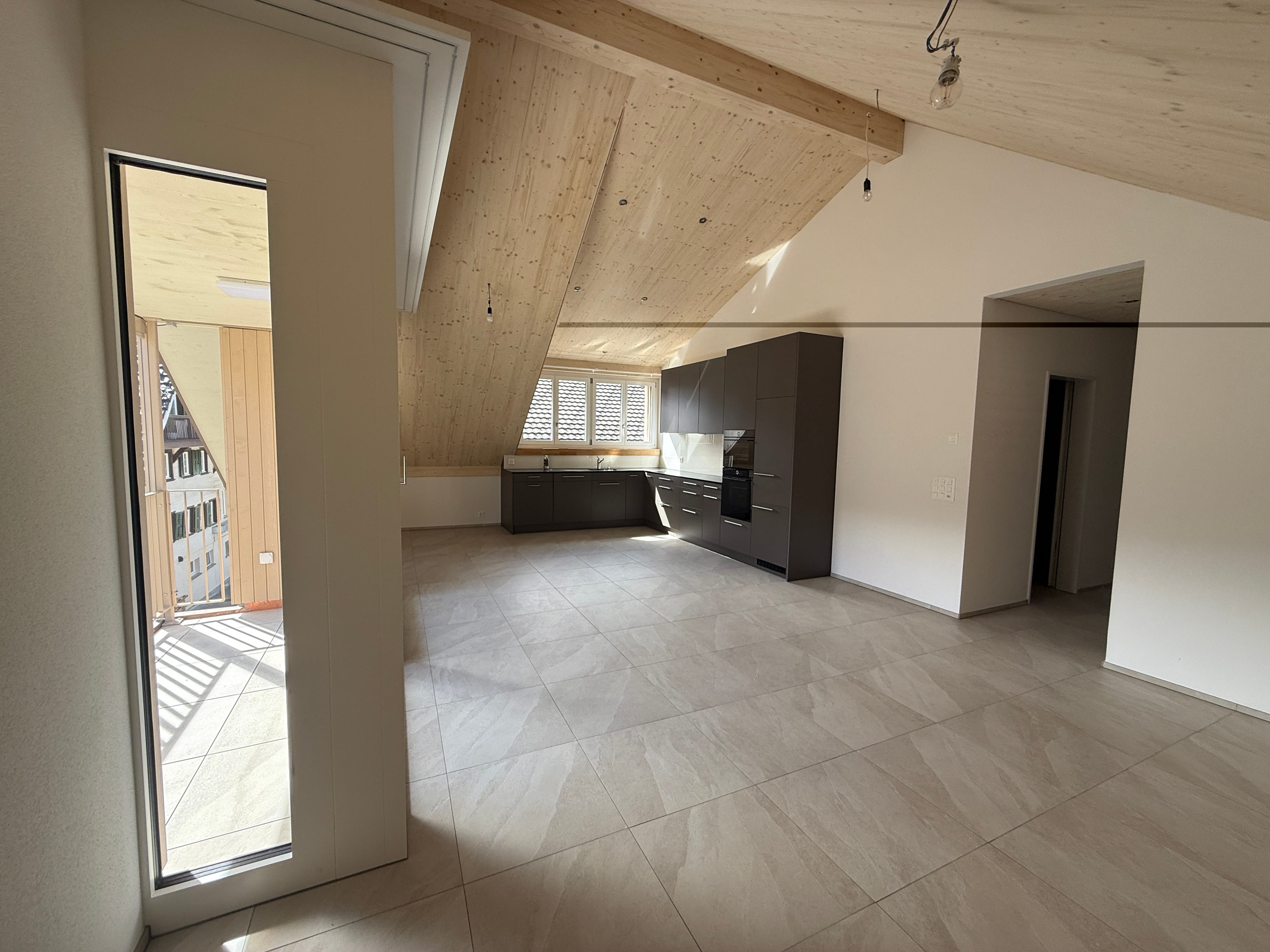 Dachwohnung im Eigentumsstandard - 3