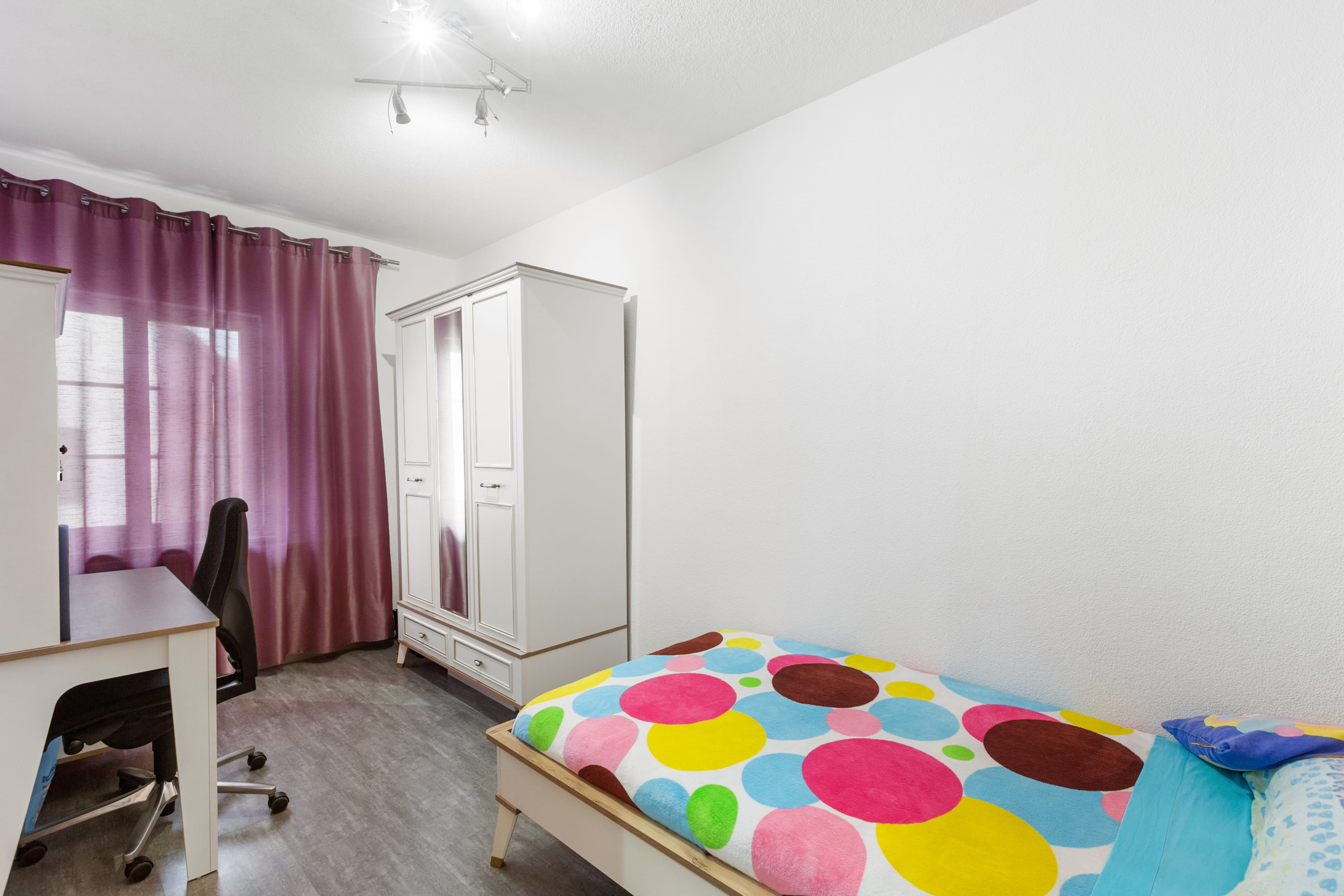 Charmantes 7-Zimmer-DEFH mit italienischem Flair und viel Komfort - 9