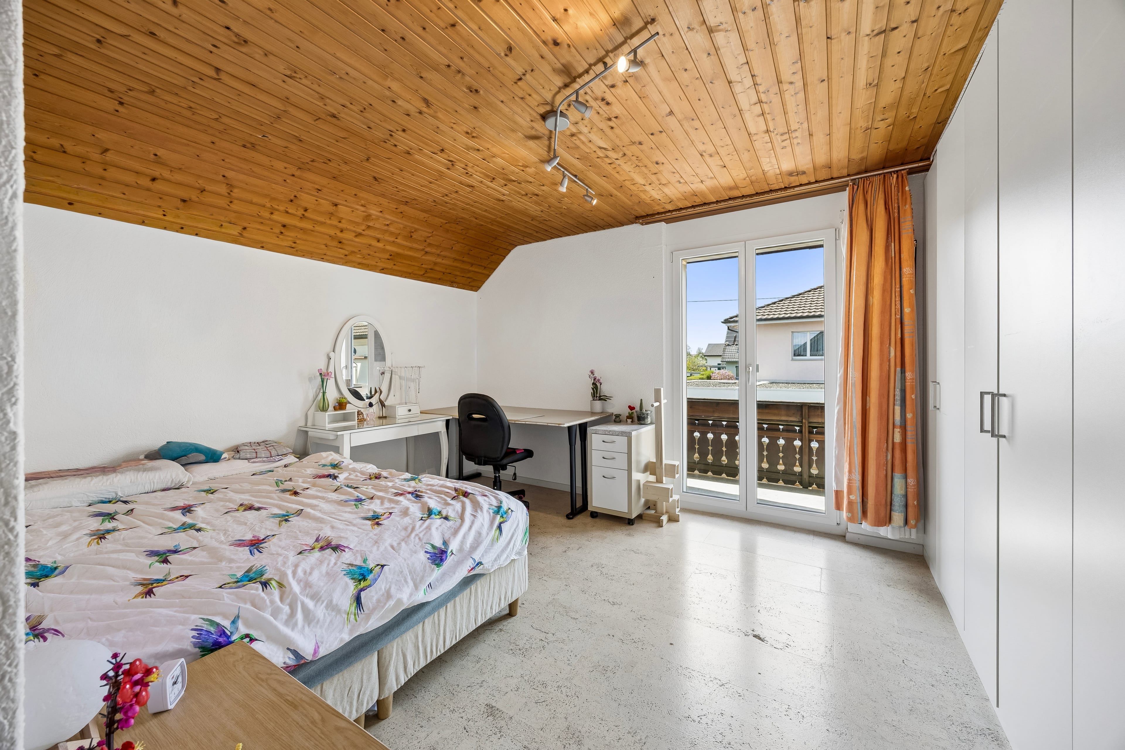 Freistehendes EFH mit 6.5 Zimmer und viel Umschwung - 8