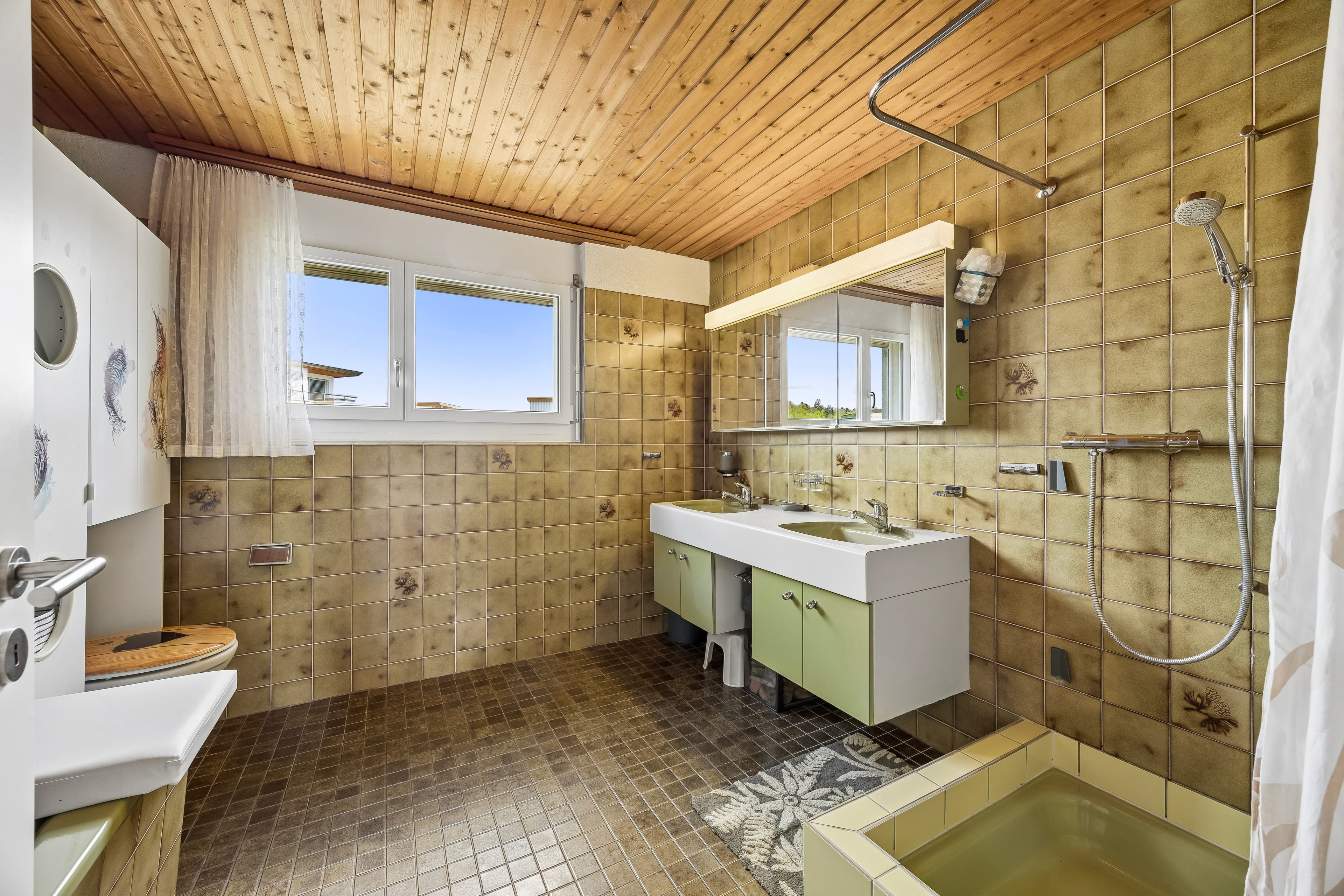 Freistehendes EFH mit 6.5 Zimmer und viel Umschwung - Bild 5