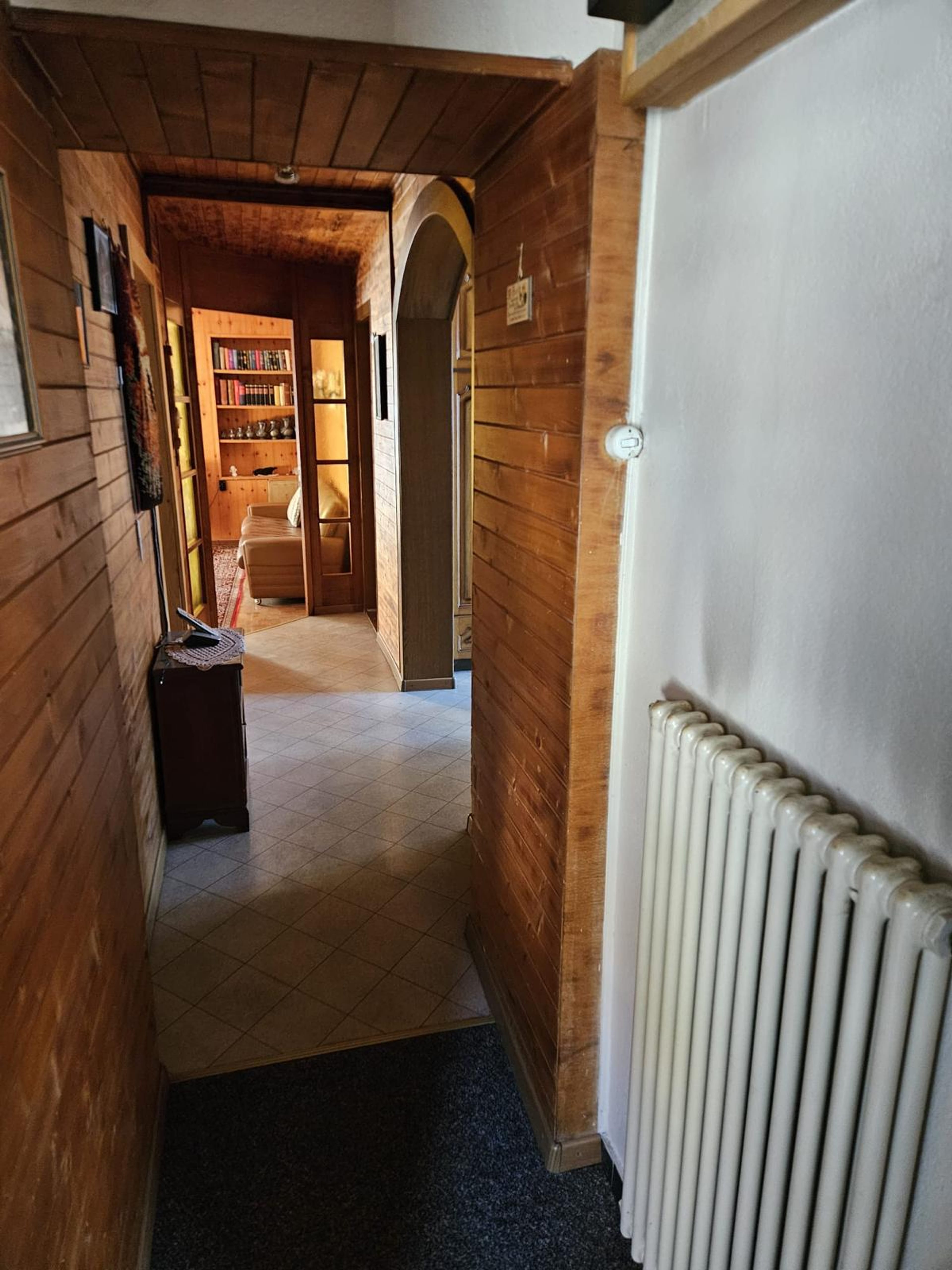 2/3 eines sanierungsbedürftigen Hauses im Wallis - 23