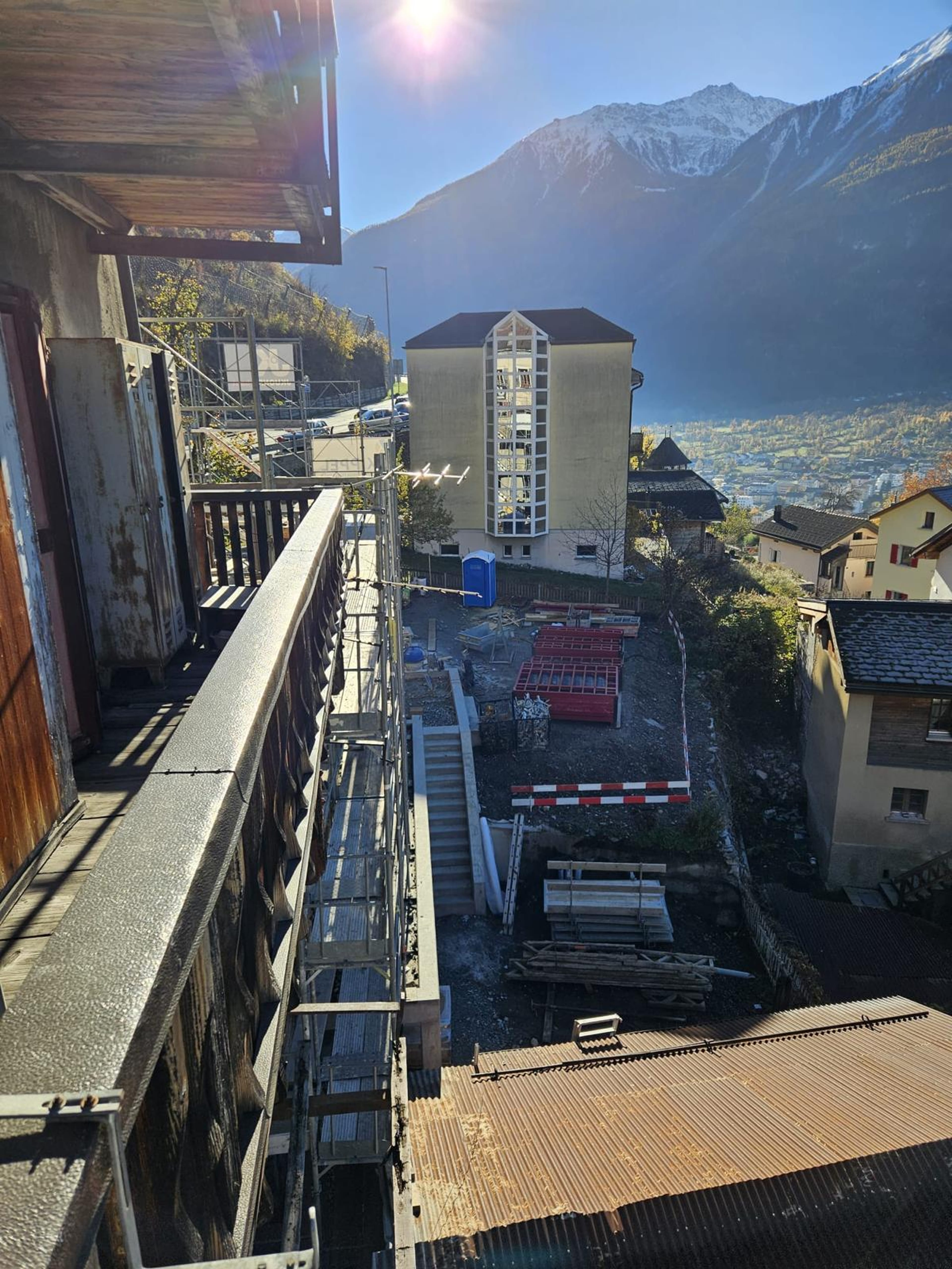 2/3 eines sanierungsbedürftigen Hauses im Wallis - 7