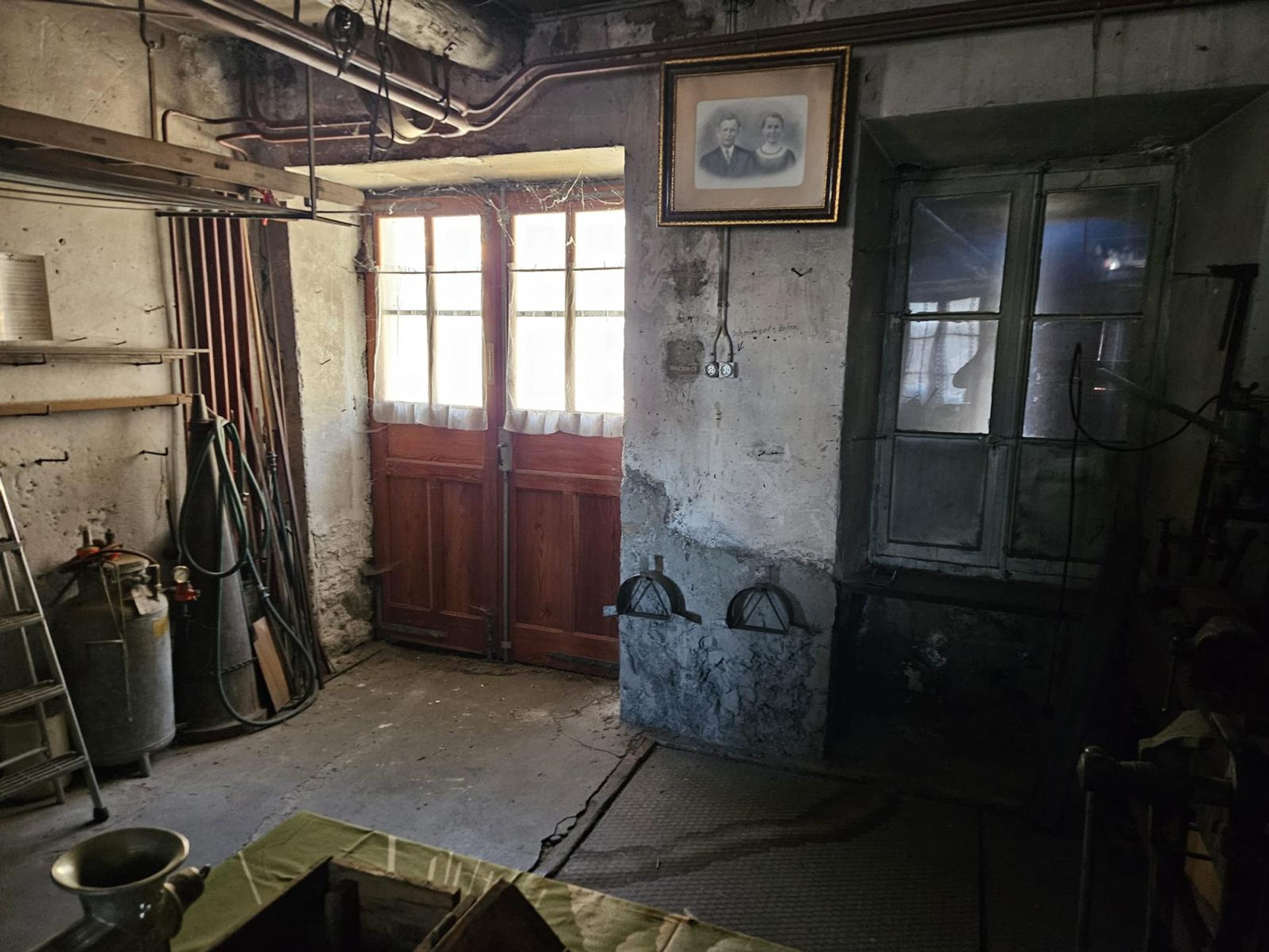 2/3 eines sanierungsbedürftigen Hauses im Wallis - 25
