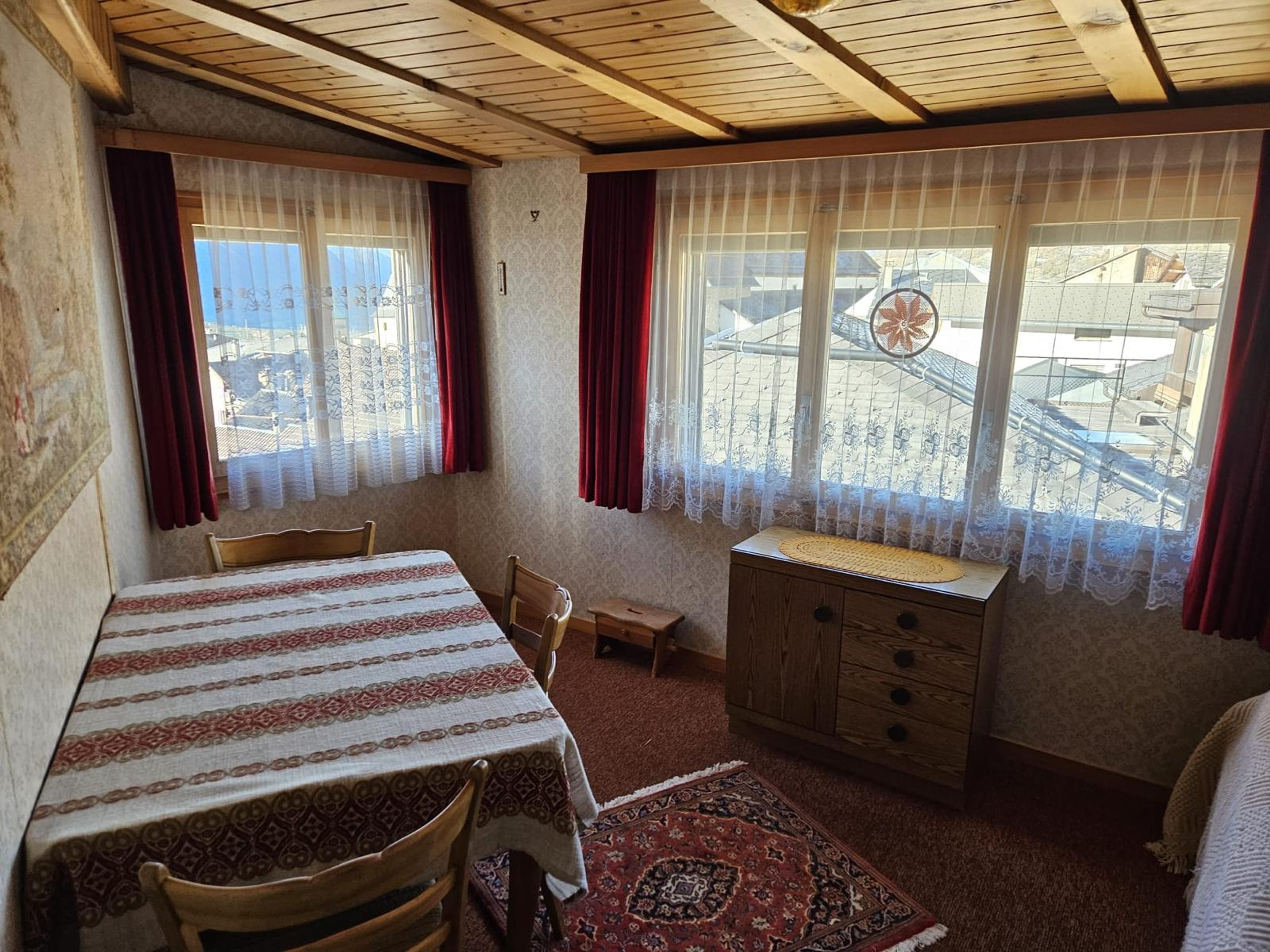 2/3 eines sanierungsbedürftigen Hauses im Wallis - 20