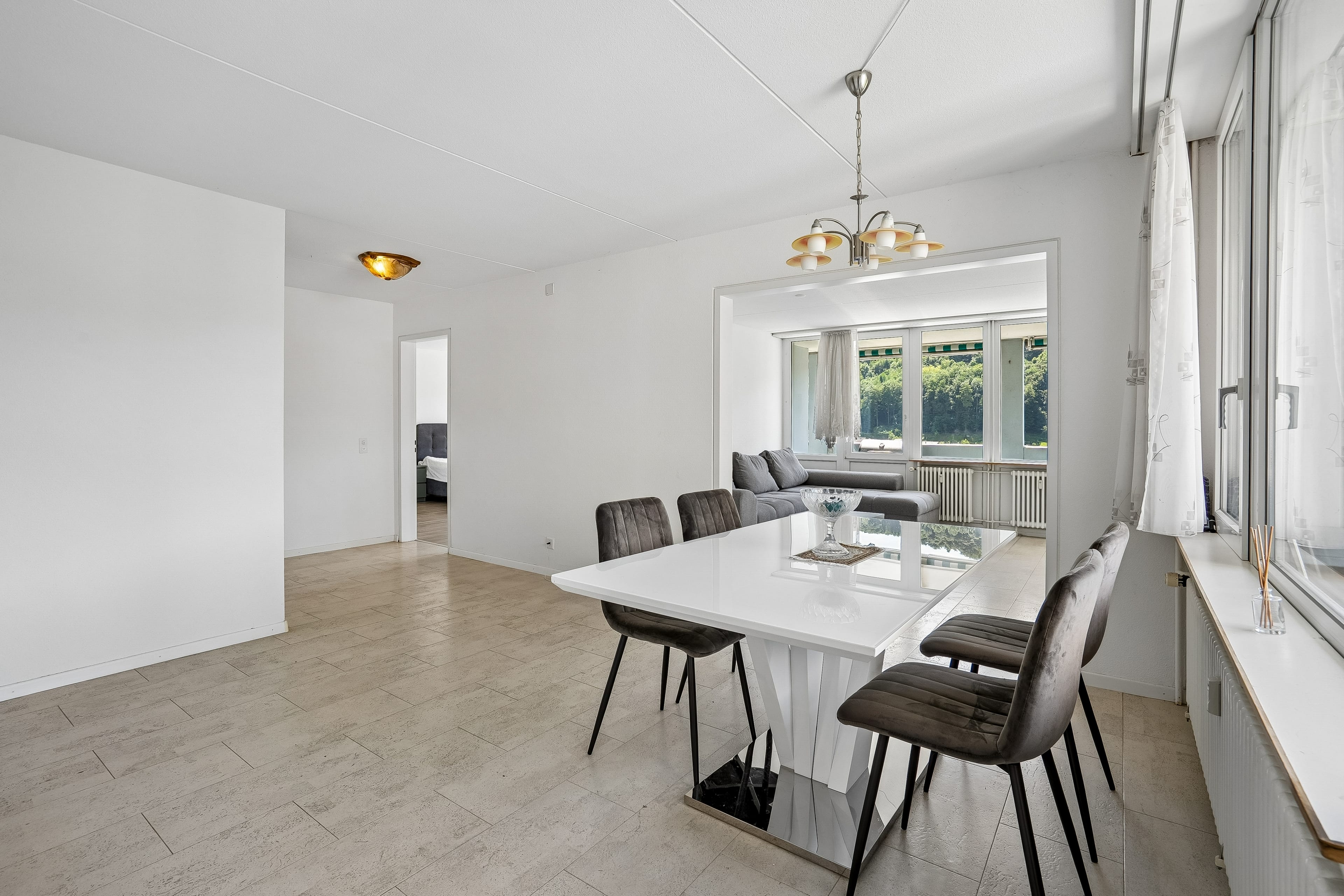 Panoramablick inklusive – Exklusive 2.5-Zimmer-Wohnung in Baden - Bild 5