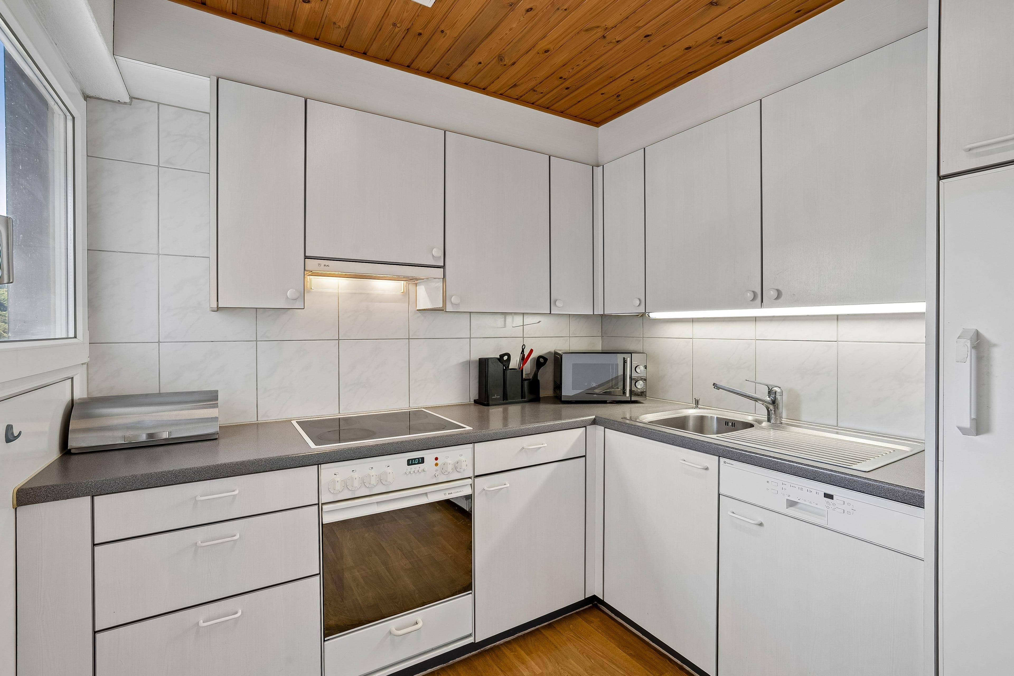 Panoramablick inklusive – Exklusive 2.5-Zimmer-Wohnung in Baden - 9