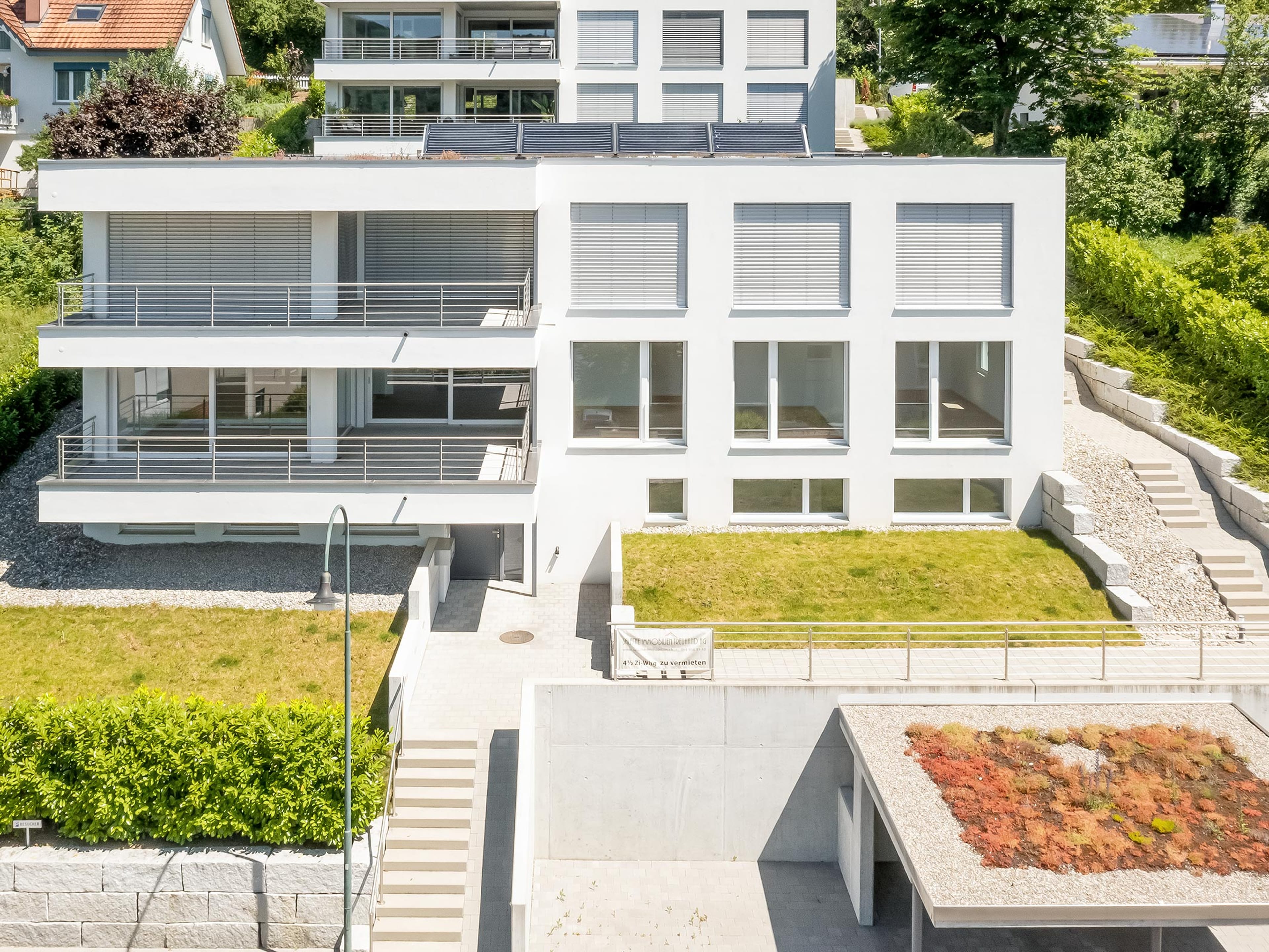 Top 4.5-Zi.-Terrassenwohnung mit Home-Office Bereich an bester Lage - Bild 1
