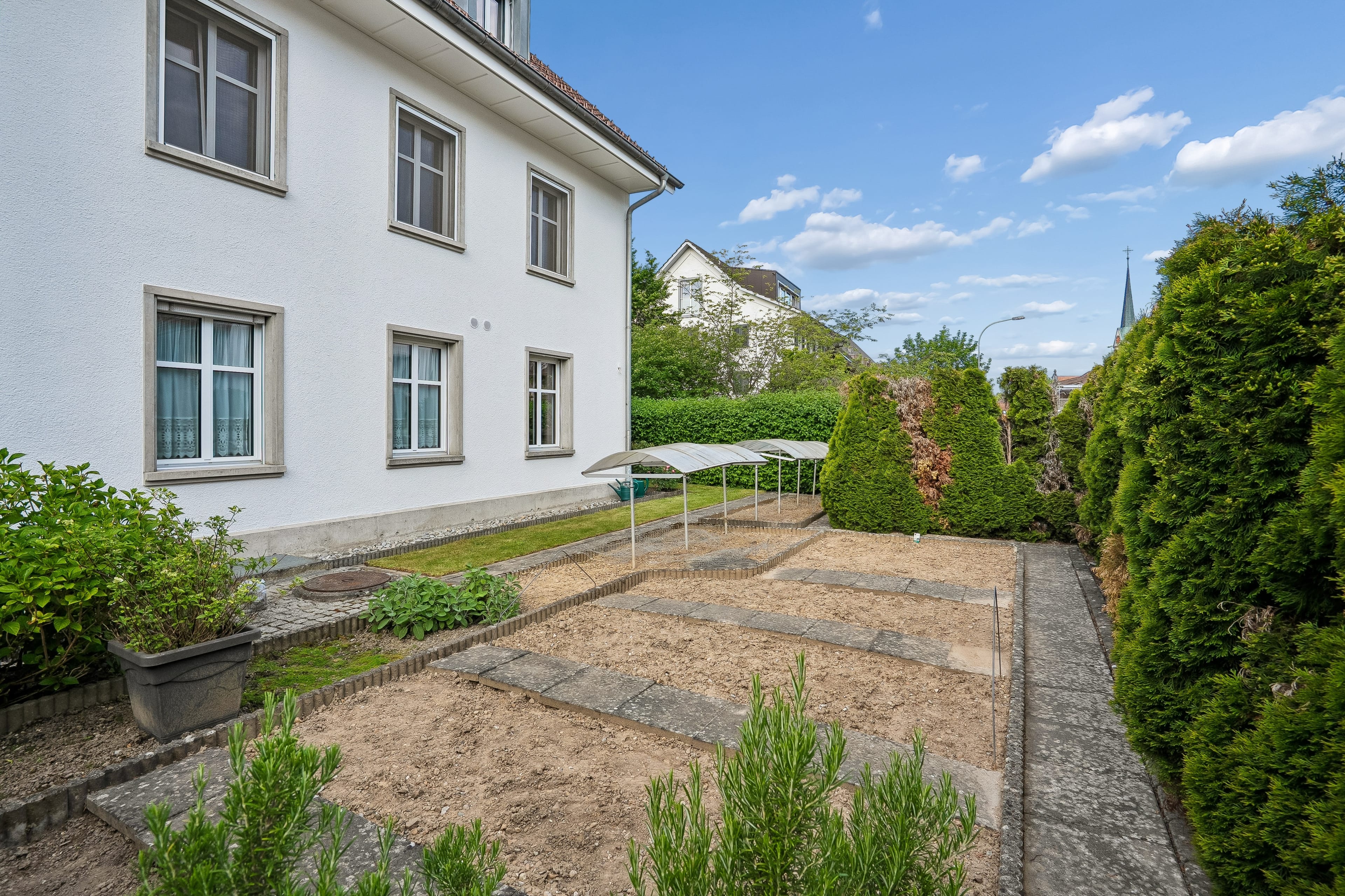 Gartenwohnung mit Einfamilienhausgefühl – 260 m² Privatgarten - 13