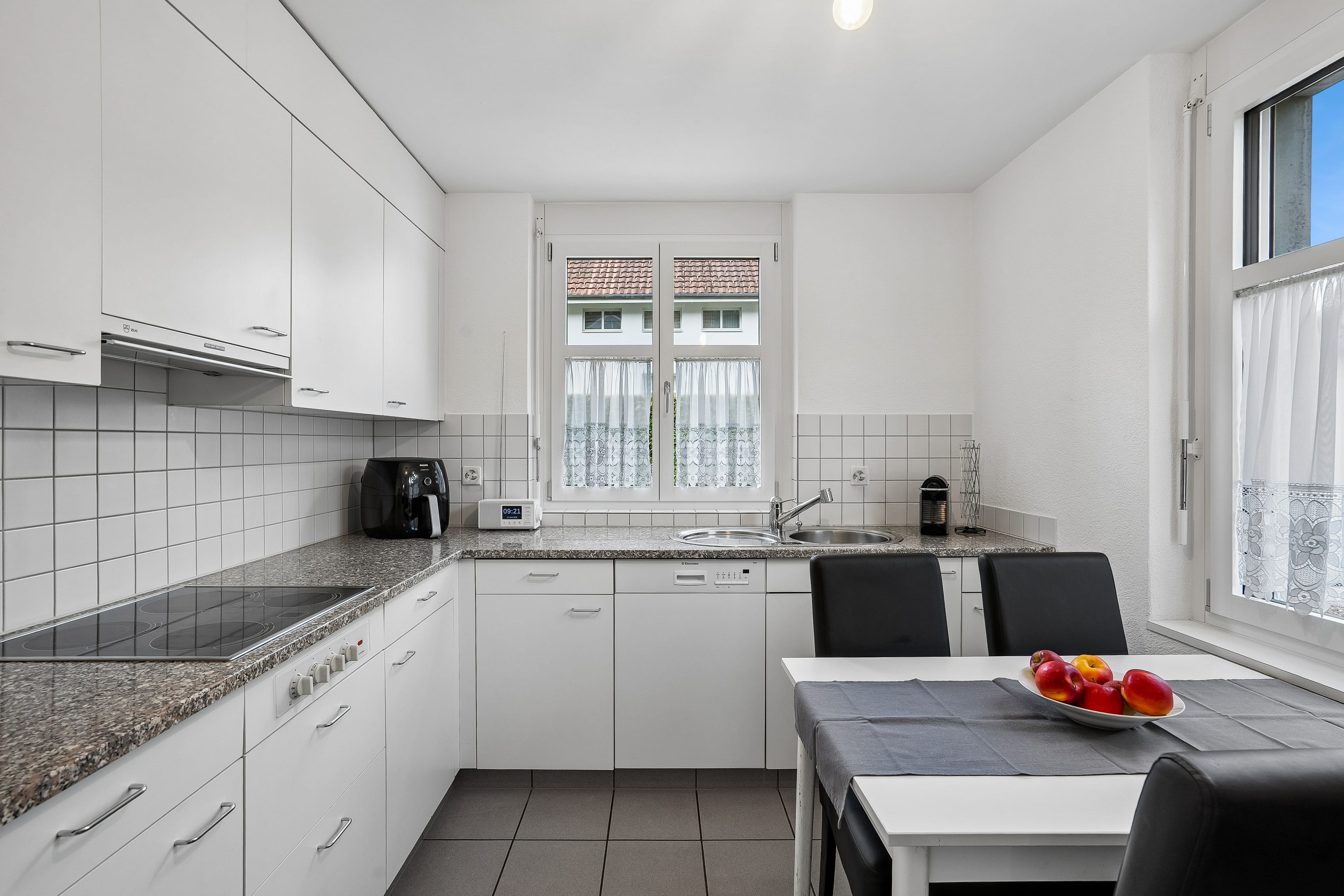 Gartenwohnung mit Einfamilienhausgefühl – 260 m² Privatgarten - Bild 5