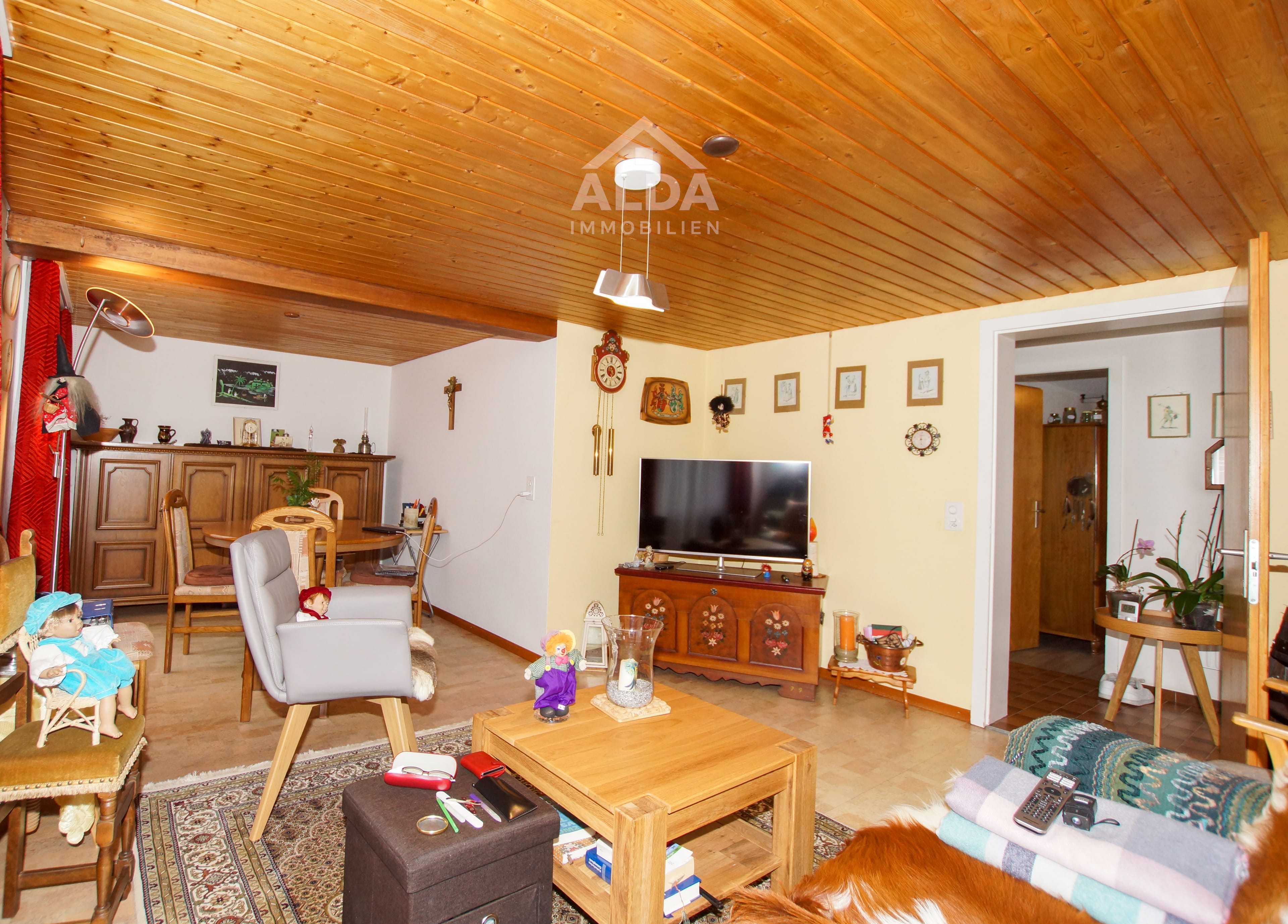 Einfamilienhaus mit grossem Grundstück an idyllischer Lage - 4
