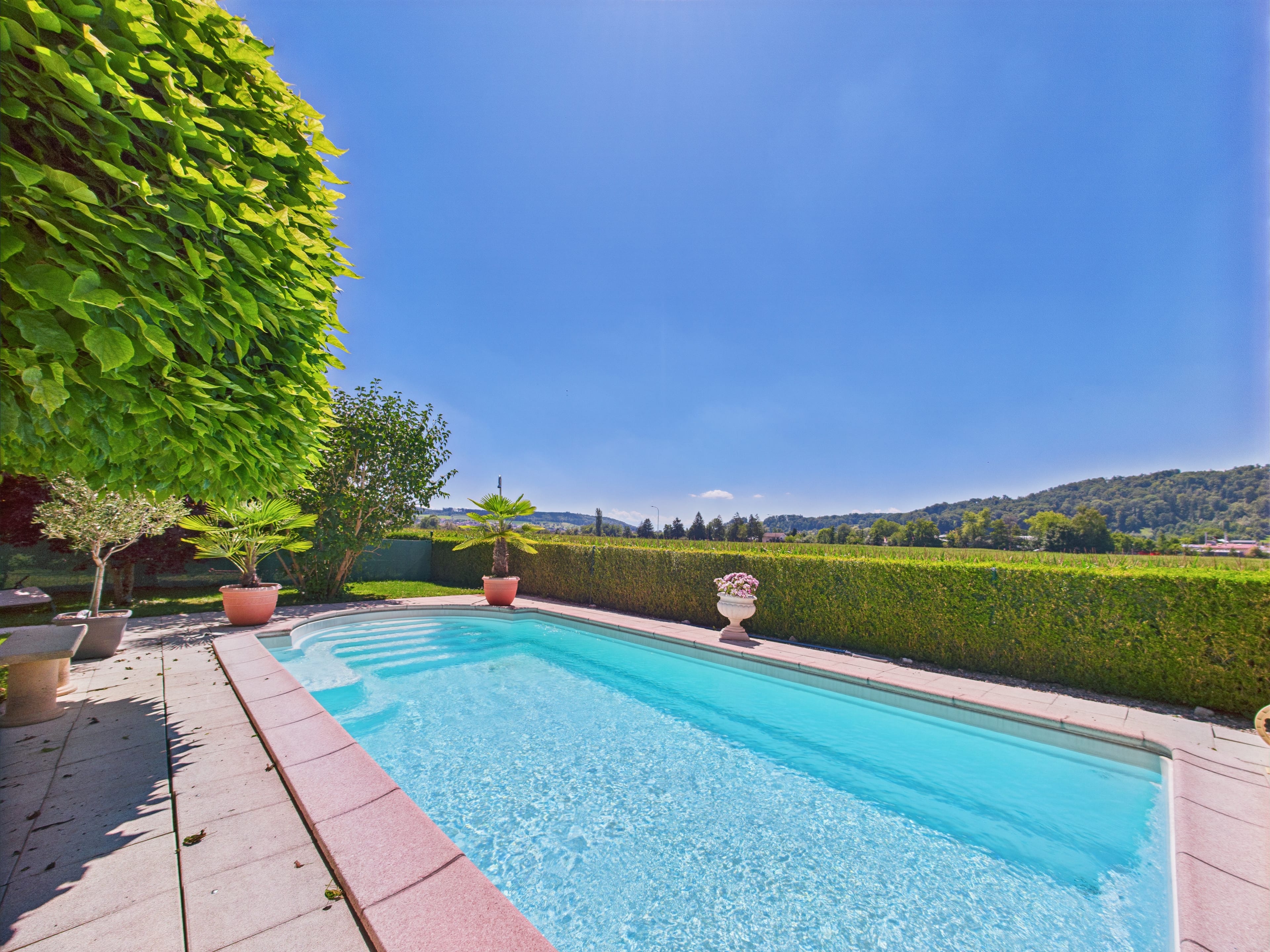 Wohntraum für Familien – 5.5 Zimmer, Pool, Garten & Bergblick - 8