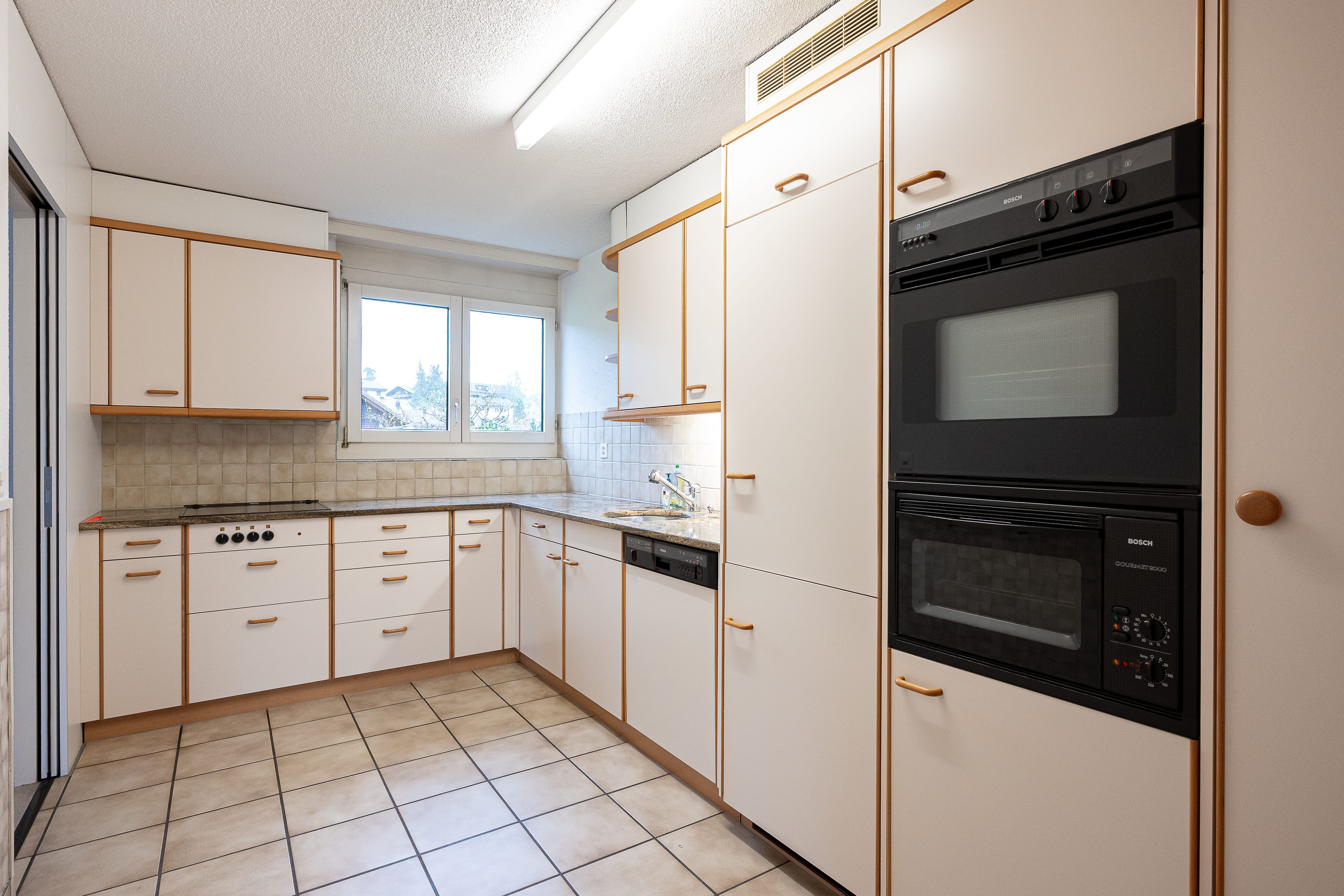 Zentral & günstig: 4.5-Zi.-Wohnung mit Lift in Niederscherli - 5