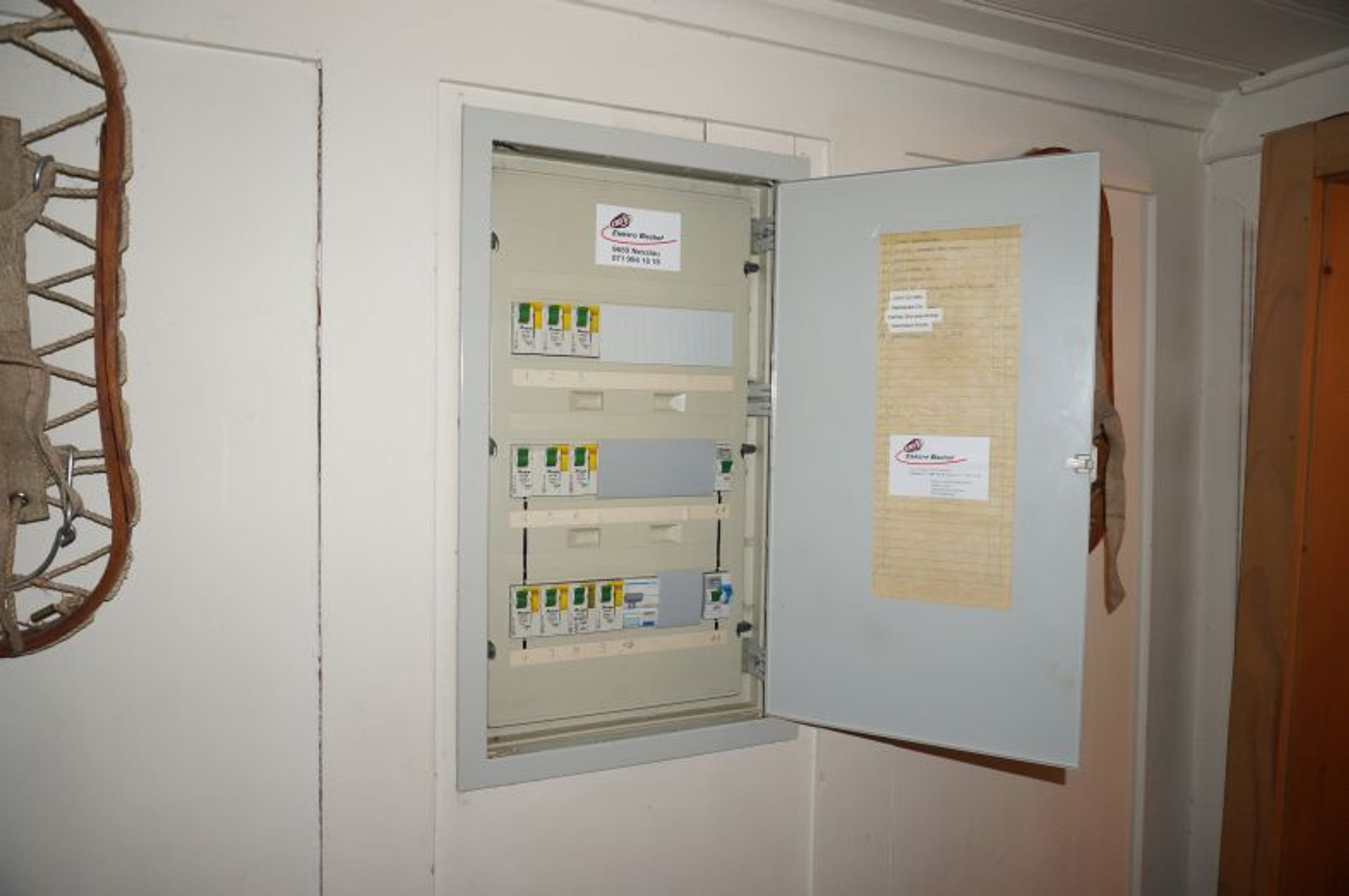 Ensemble mit Gasthaus, 2 Wohnungen & Scheune in Nesslau - kaufen - 47