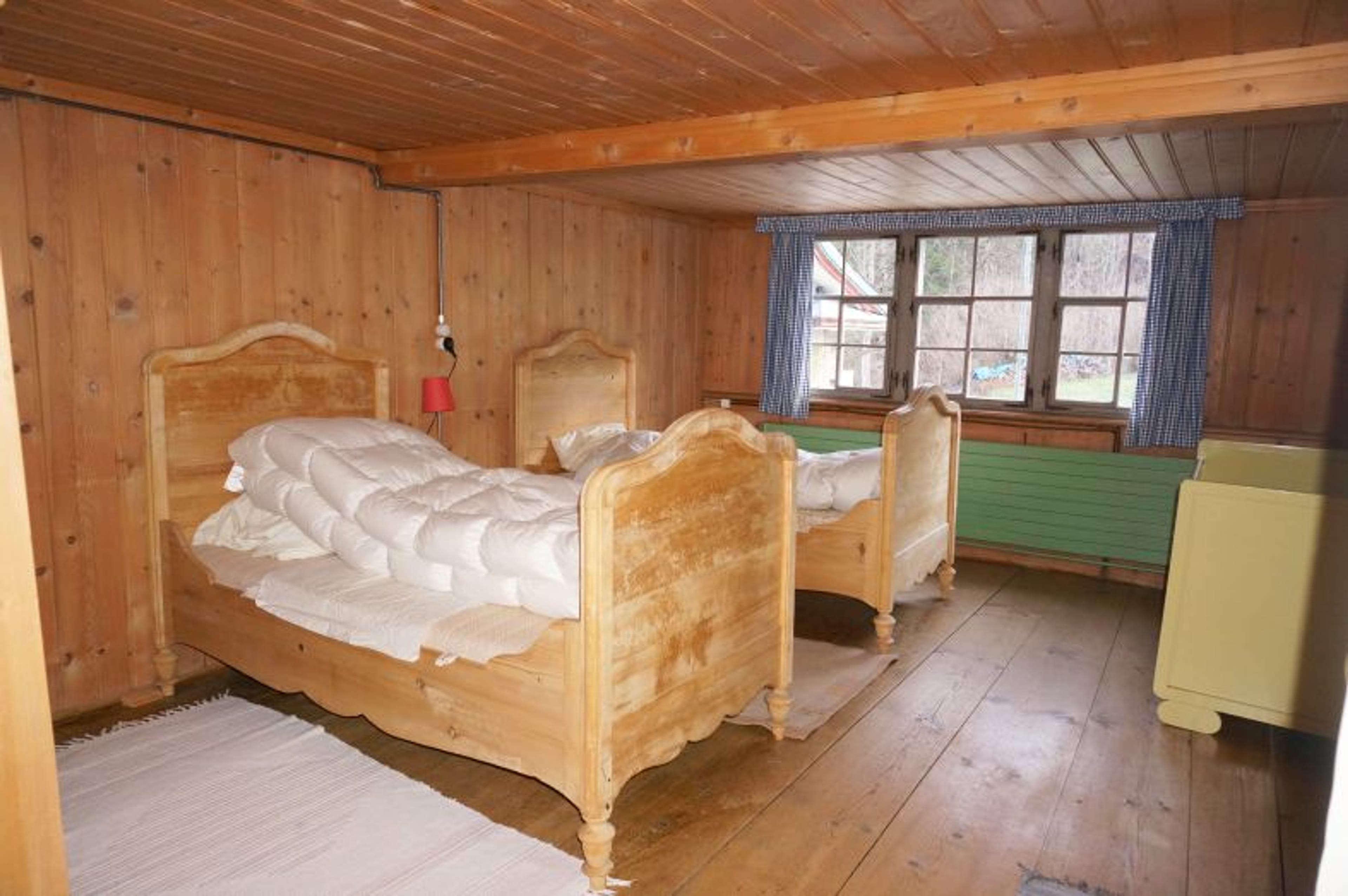 Ensemble mit Gasthaus, 2 Wohnungen & Scheune in Nesslau - kaufen - 58
