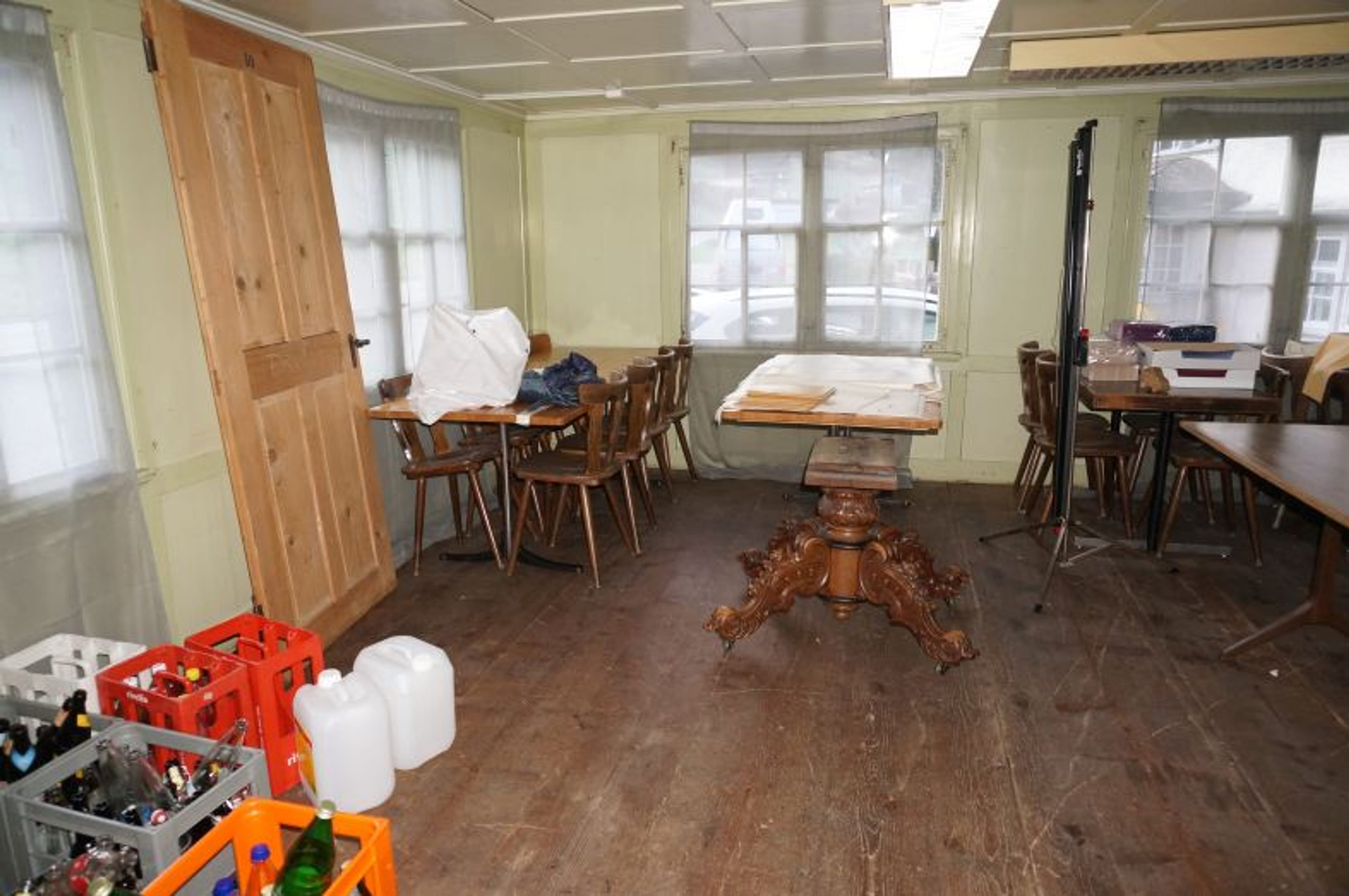 Ensemble mit Gasthaus, 2 Wohnungen & Scheune in Nesslau - kaufen - 29