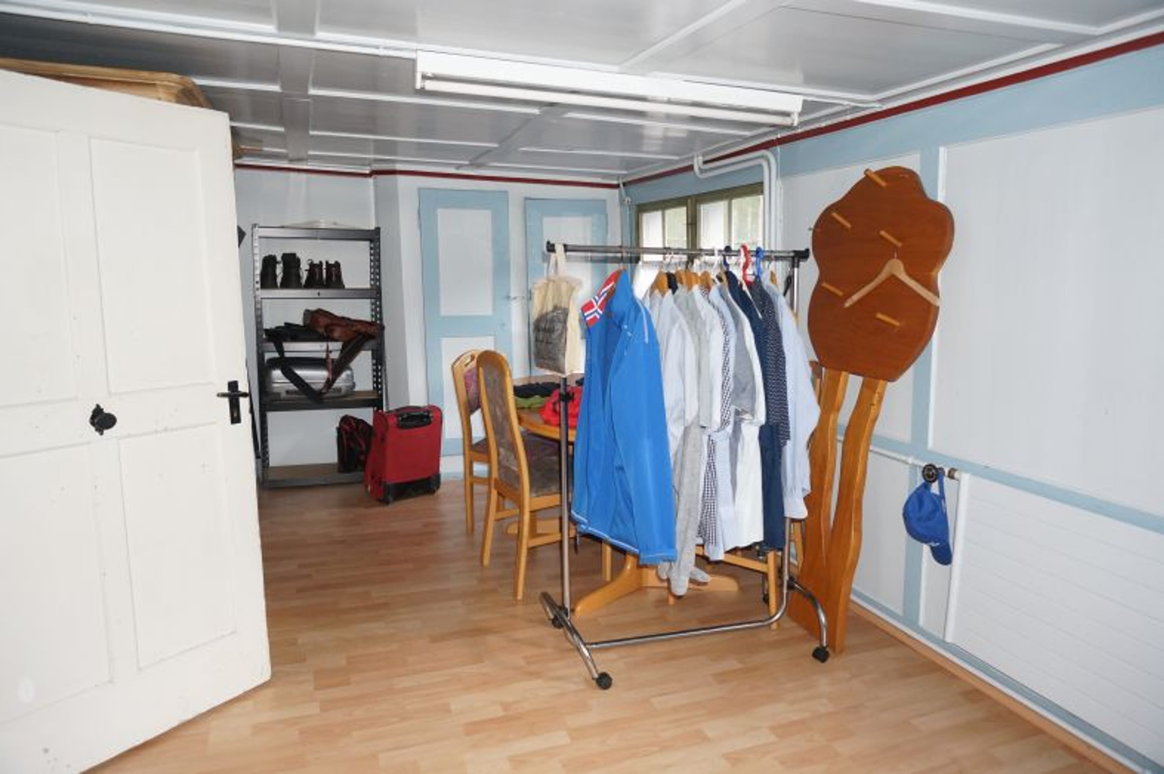 Ensemble mit Gasthaus, 2 Wohnungen & Scheune in Nesslau - kaufen - 46
