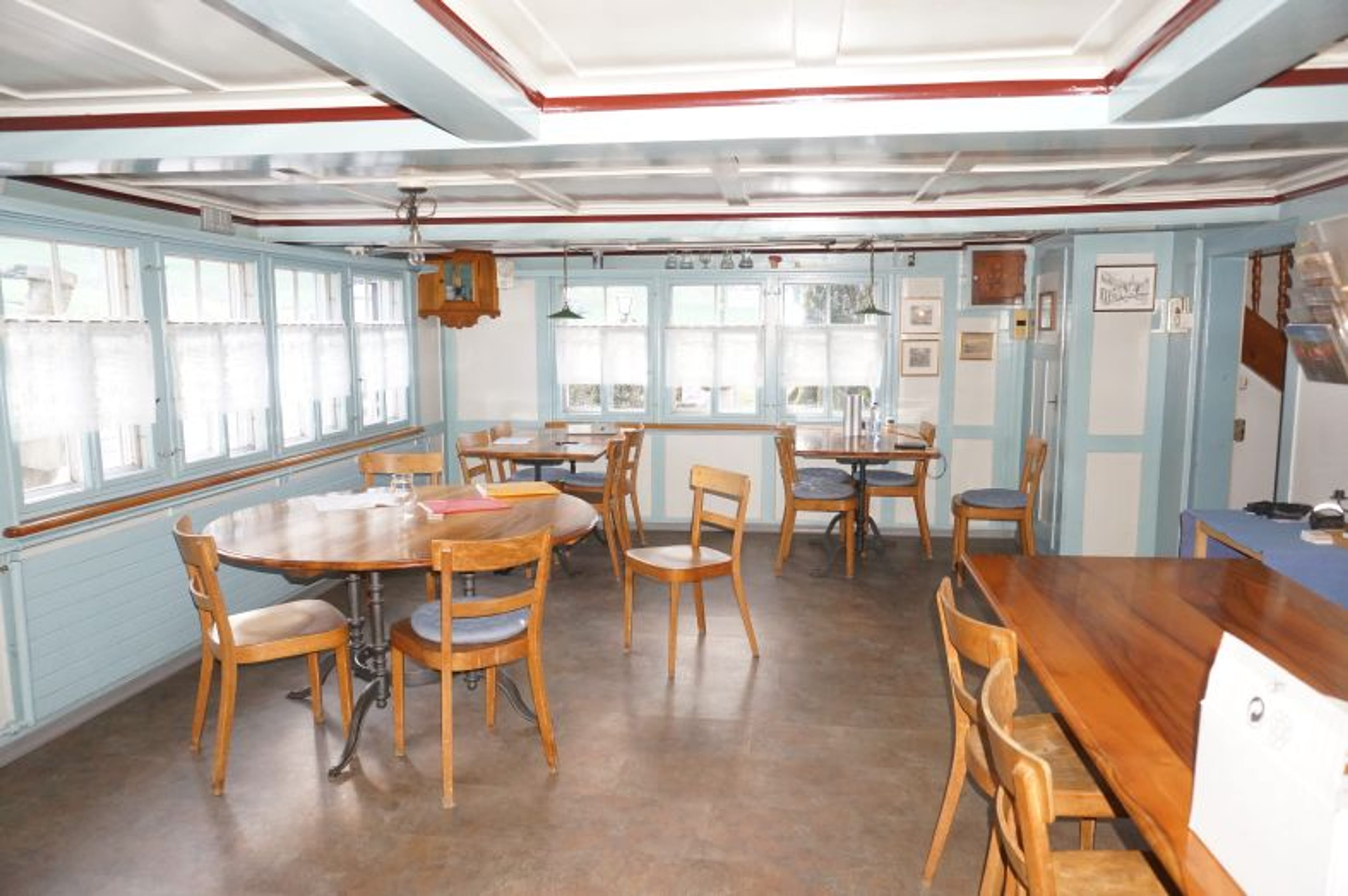 Ensemble mit Gasthaus, 2 Wohnungen & Scheune in Nesslau - kaufen - 42